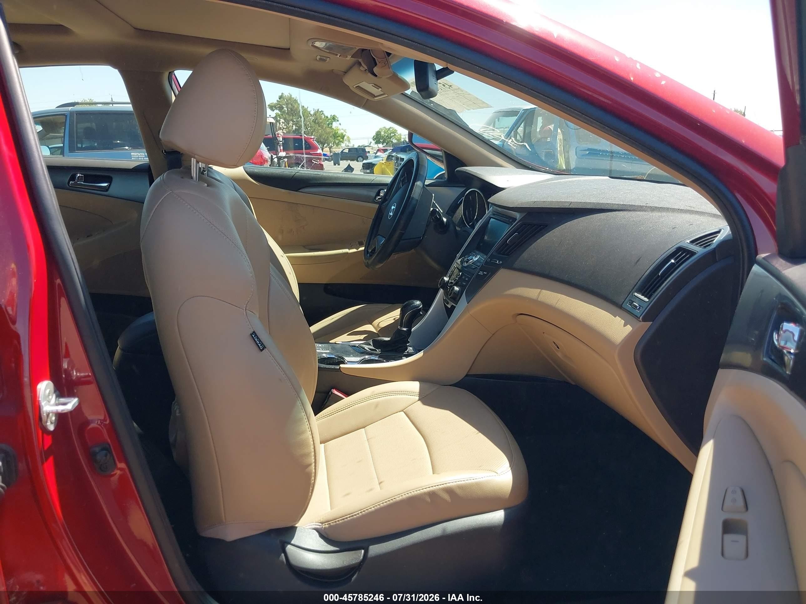 2012 Hyundai Sonata Hybrid   Red vin: KMHEC4A42CA023540