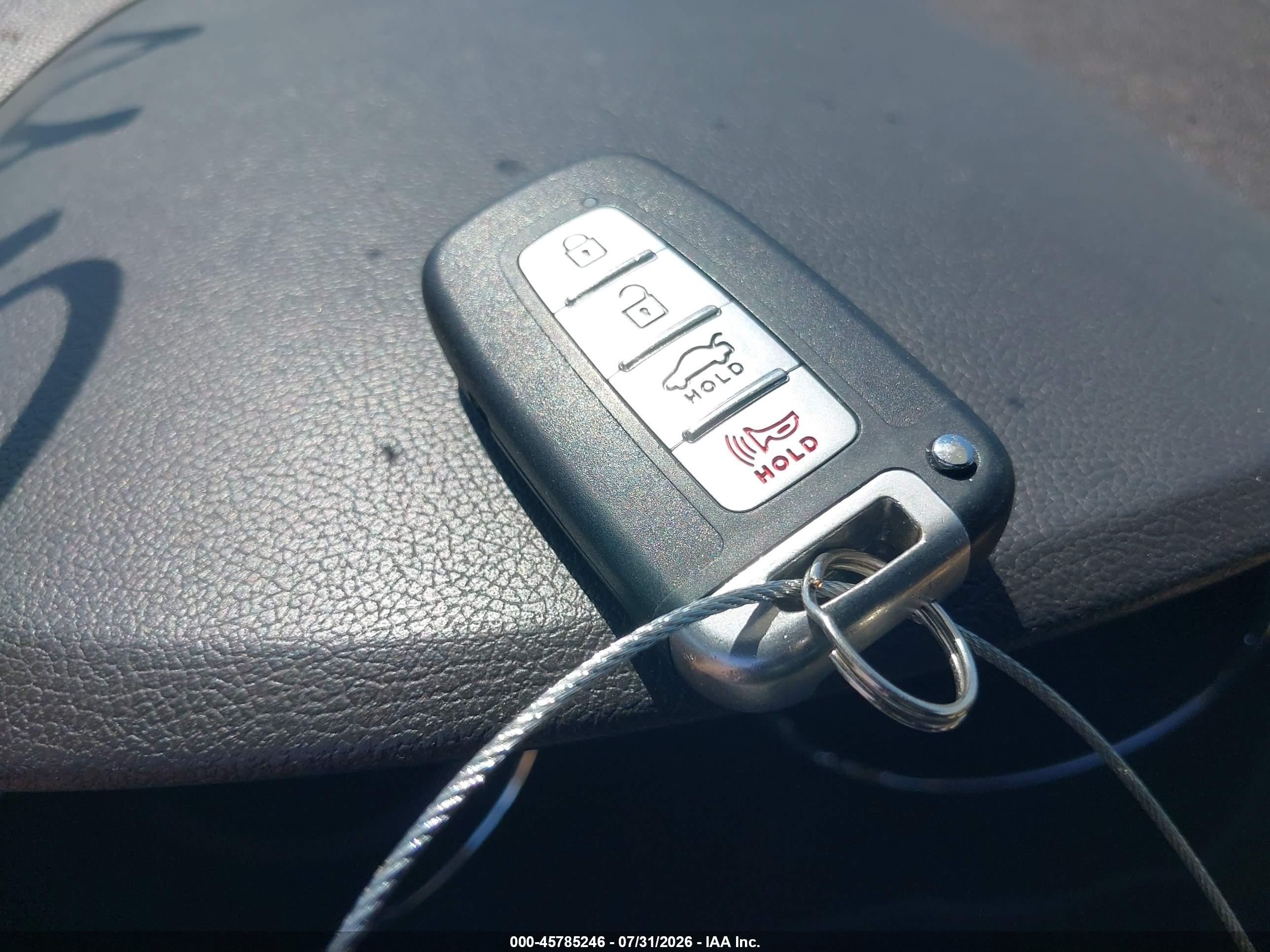2012 Hyundai Sonata Hybrid   Red vin: KMHEC4A42CA023540