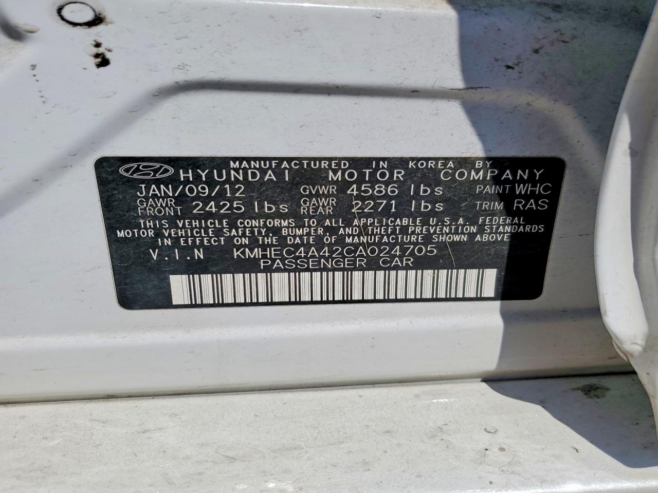 2012 Hyundai Sonata Hybrid White vin: KMHEC4A42CA024705