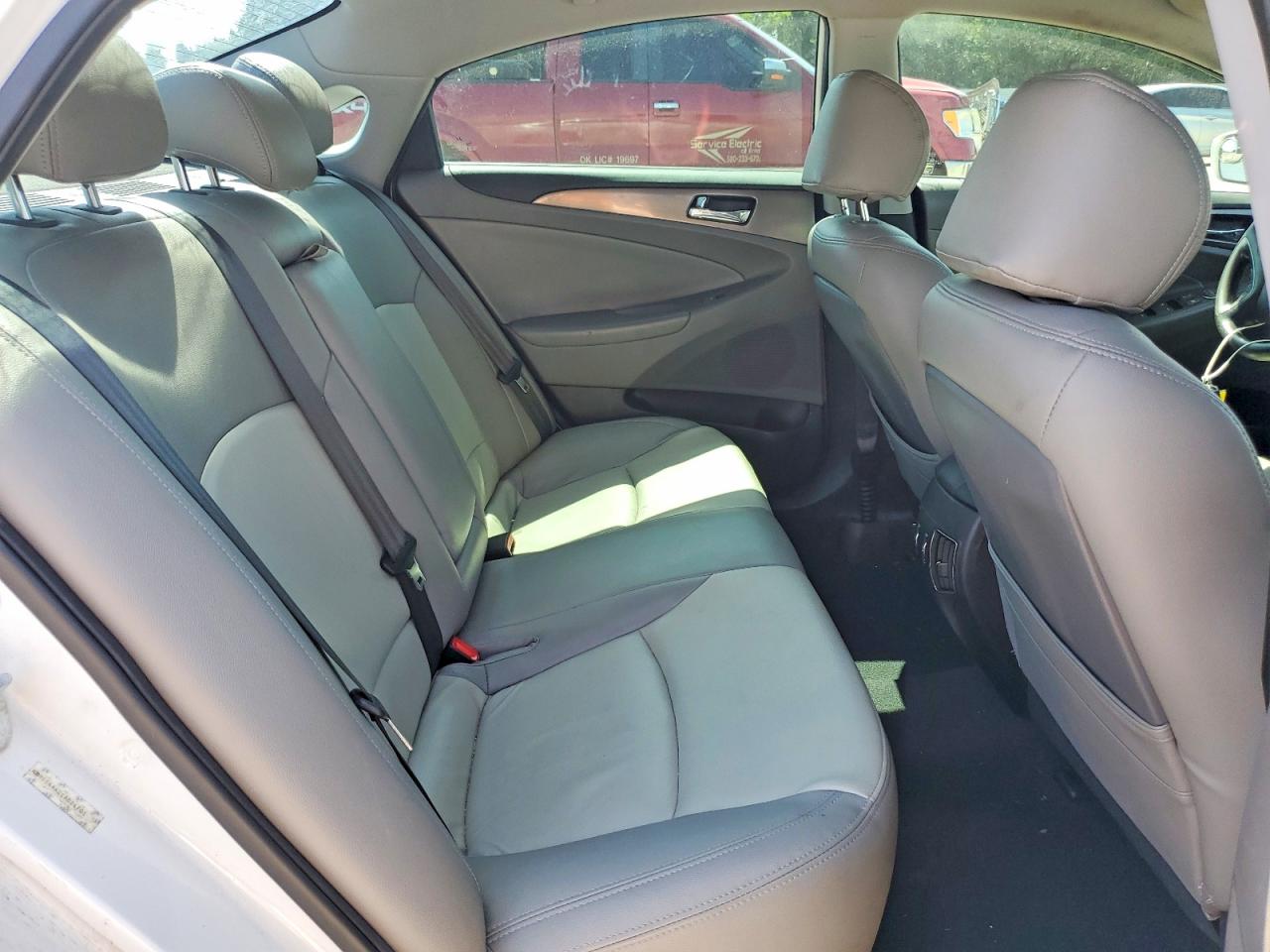2012 Hyundai Sonata Hybrid White vin: KMHEC4A42CA024705