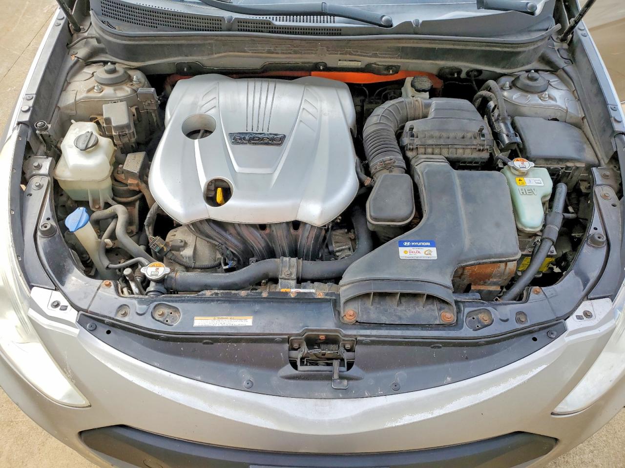 2012 Hyundai Sonata Hybrid Silver vin: KMHEC4A42CA041908