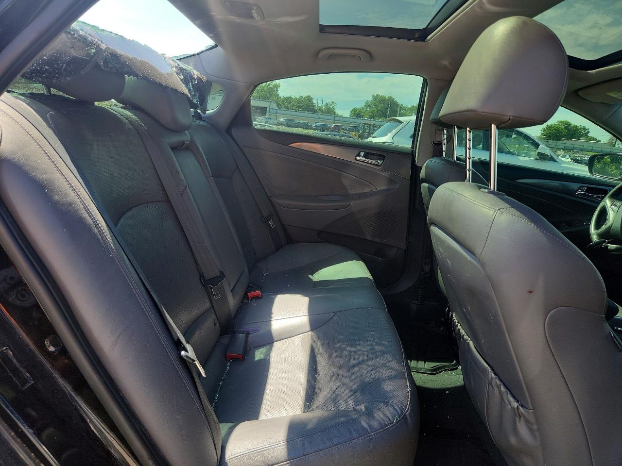 2012 Hyundai Sonata Hybrid Black vin: KMHEC4A42CA047398