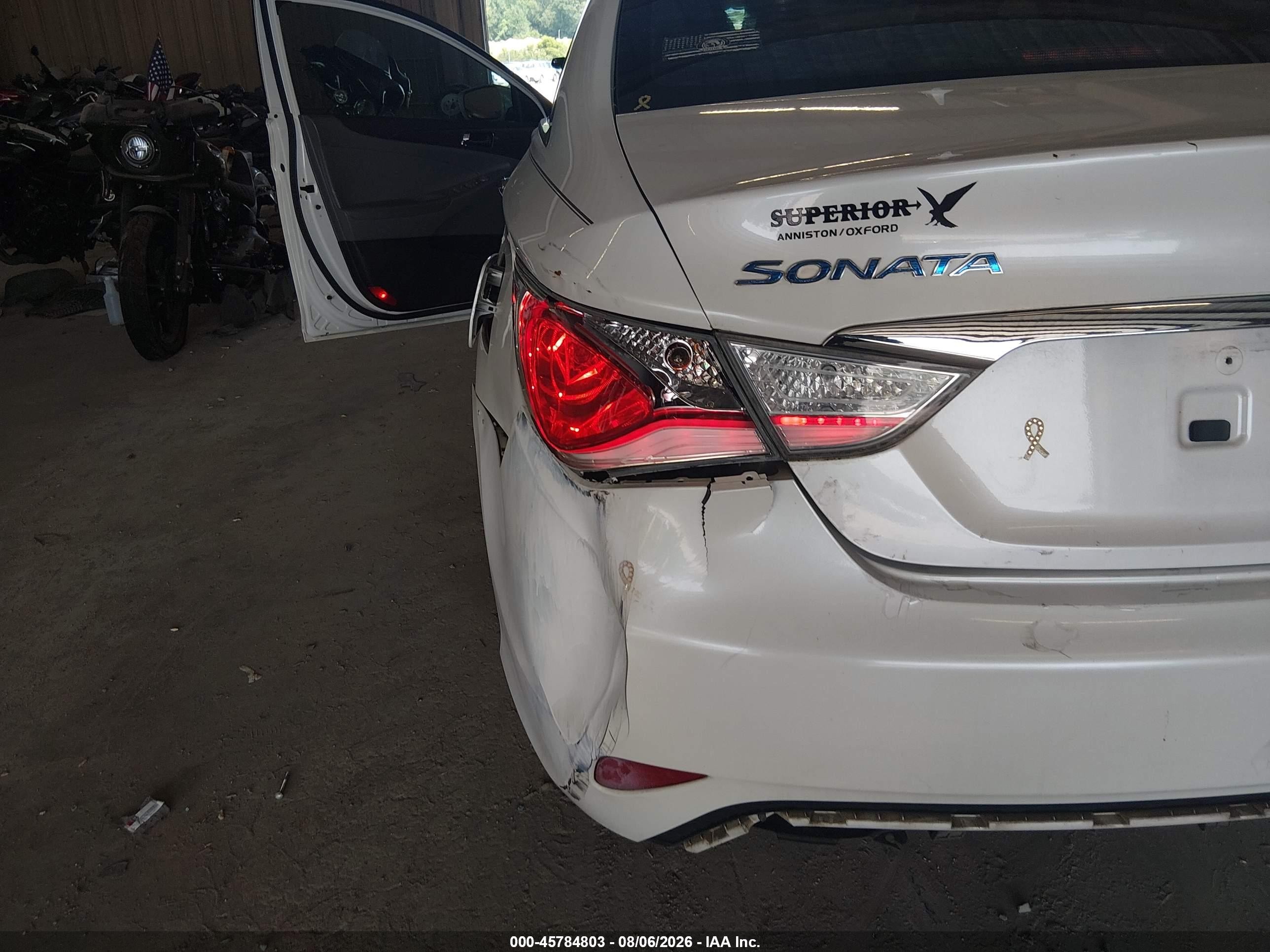 2012 Hyundai Sonata Hybrid   Белый vin: KMHEC4A42CA047837
