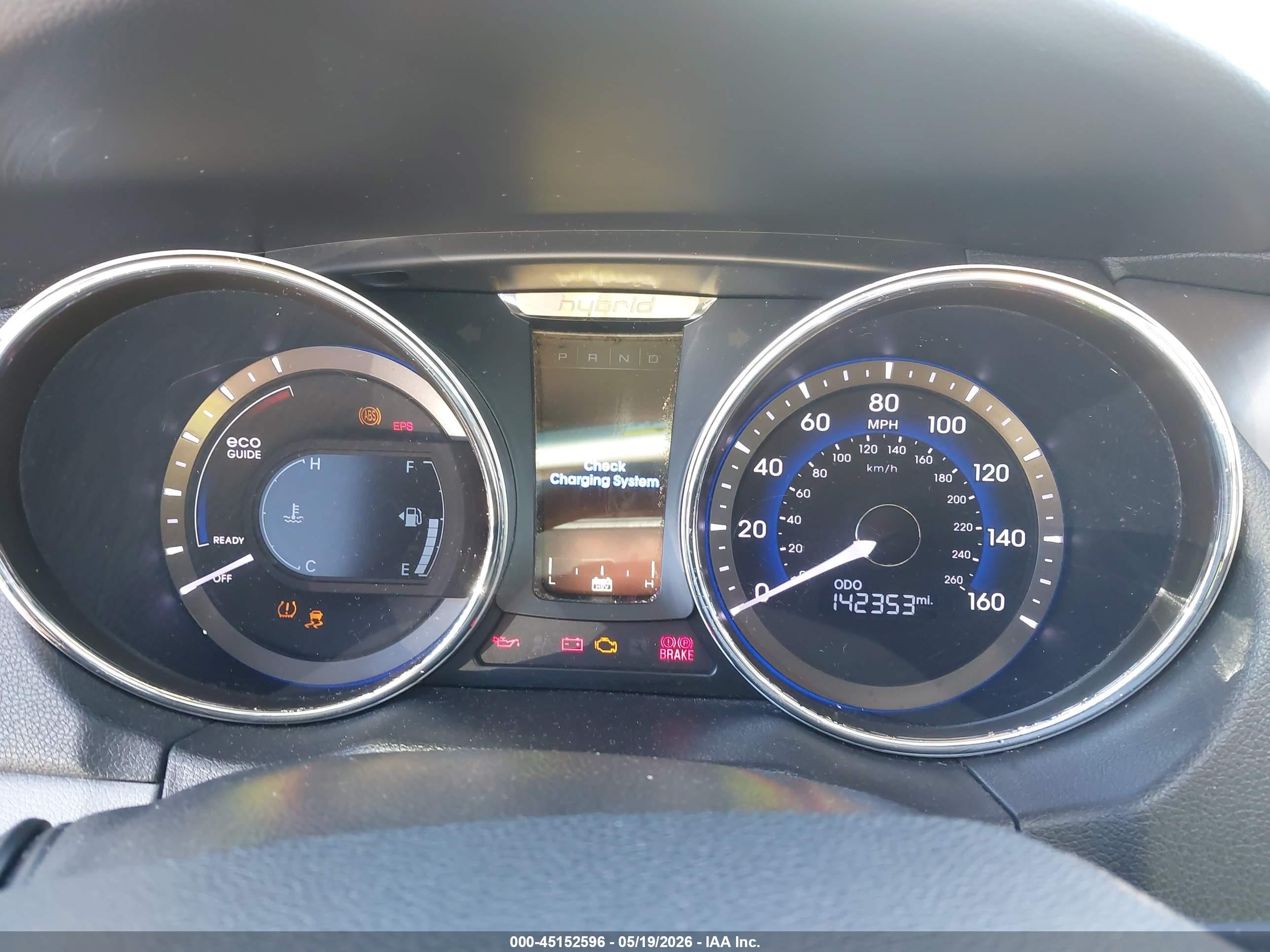 2013 Hyundai Sonata Hybrid   Silver vin: KMHEC4A42DA077809