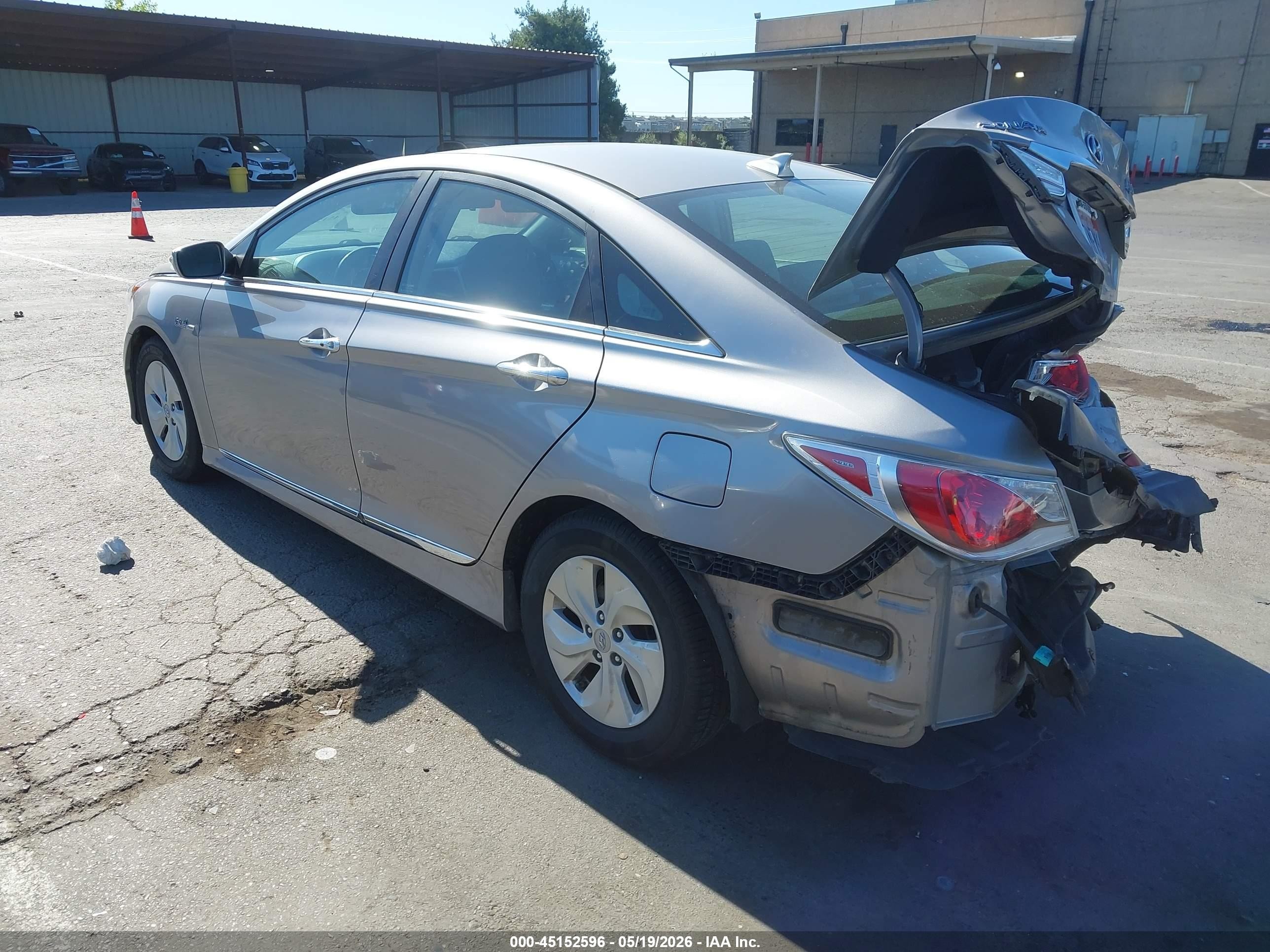 2013 Hyundai Sonata Hybrid   Silver vin: KMHEC4A42DA077809