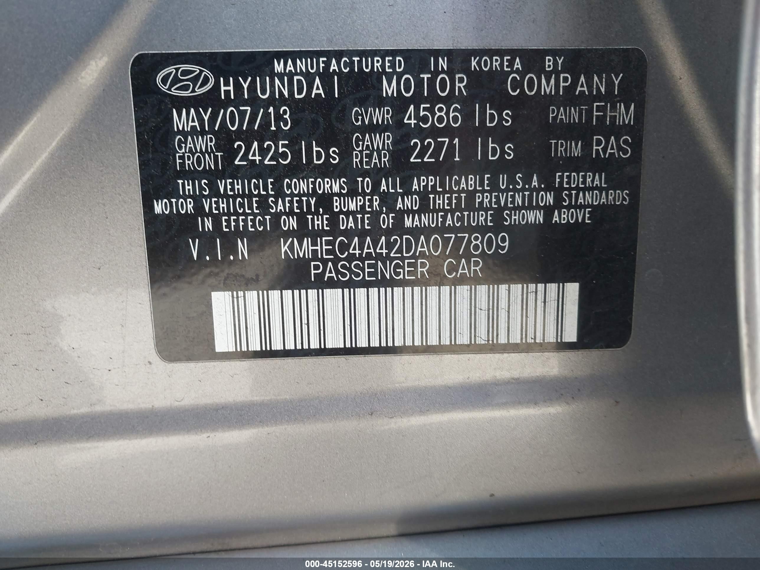 2013 Hyundai Sonata Hybrid   Silver vin: KMHEC4A42DA077809
