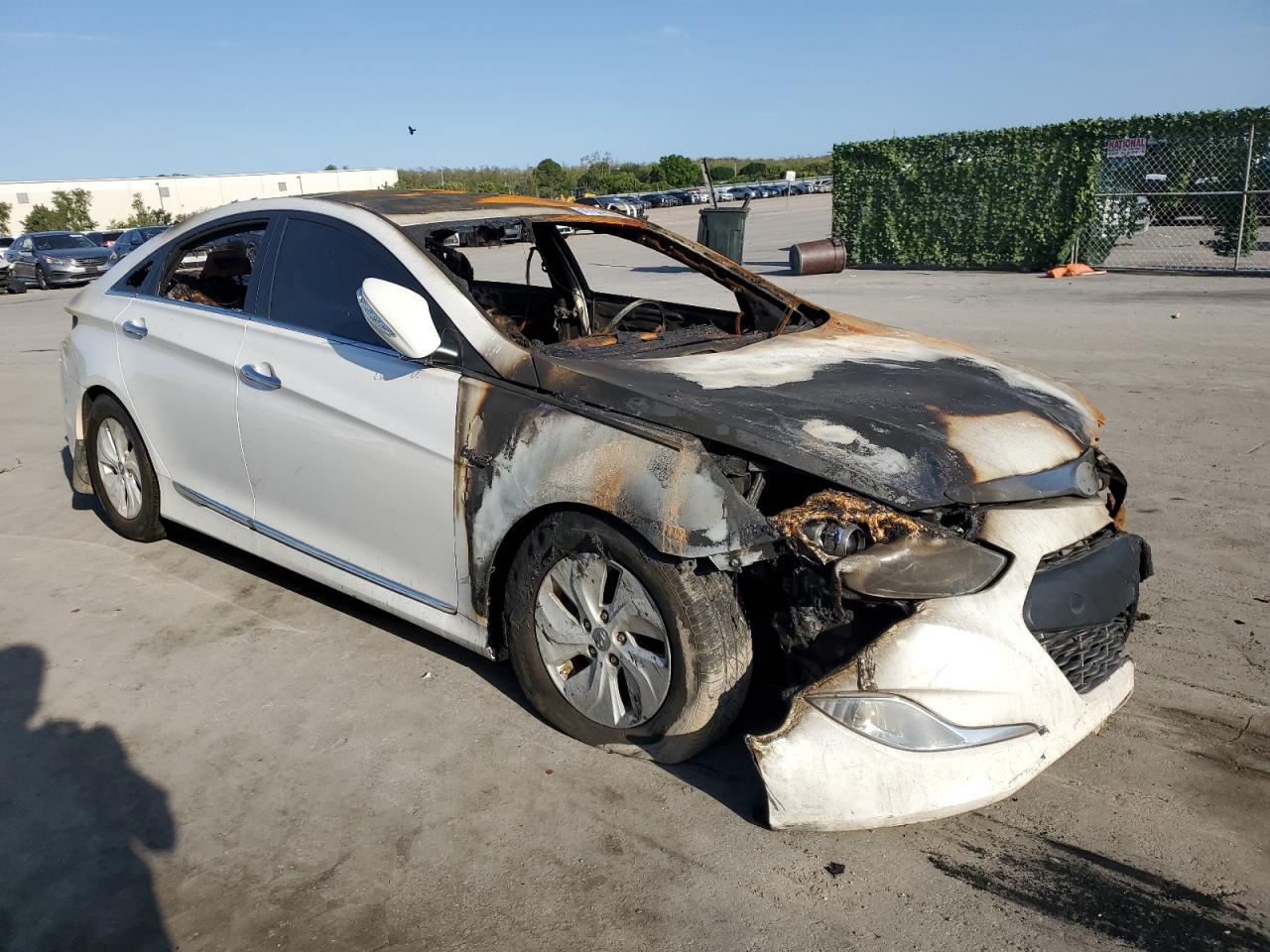 2013 Hyundai Sonata Hybrid White vin: KMHEC4A42DA078815