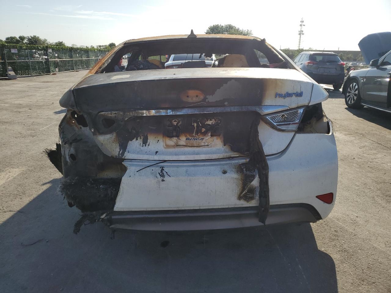 2013 Hyundai Sonata Hybrid White vin: KMHEC4A42DA078815