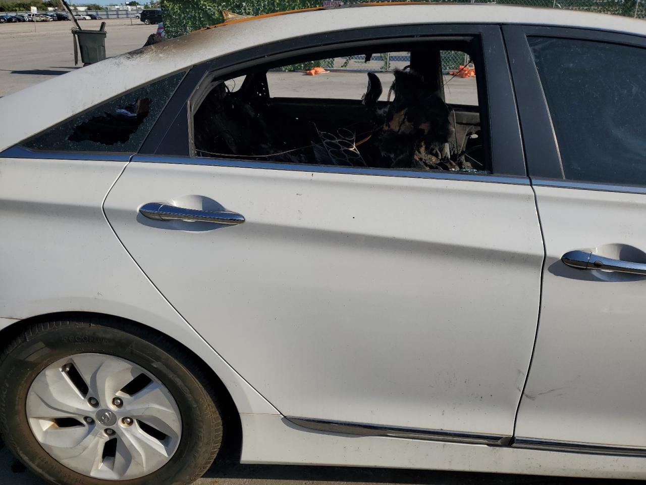 2013 Hyundai Sonata Hybrid White vin: KMHEC4A42DA078815