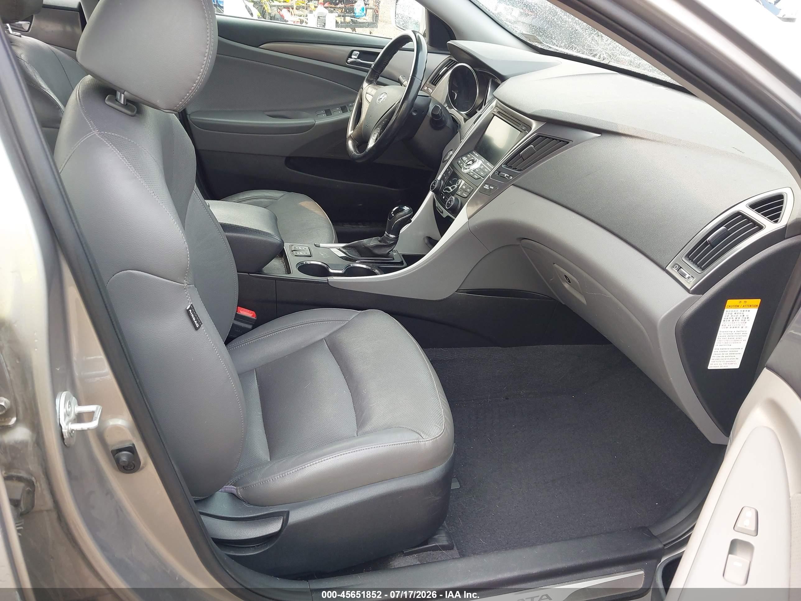 2013 Hyundai Sonata Hybrid Limited Silver vin: KMHEC4A42DA079334