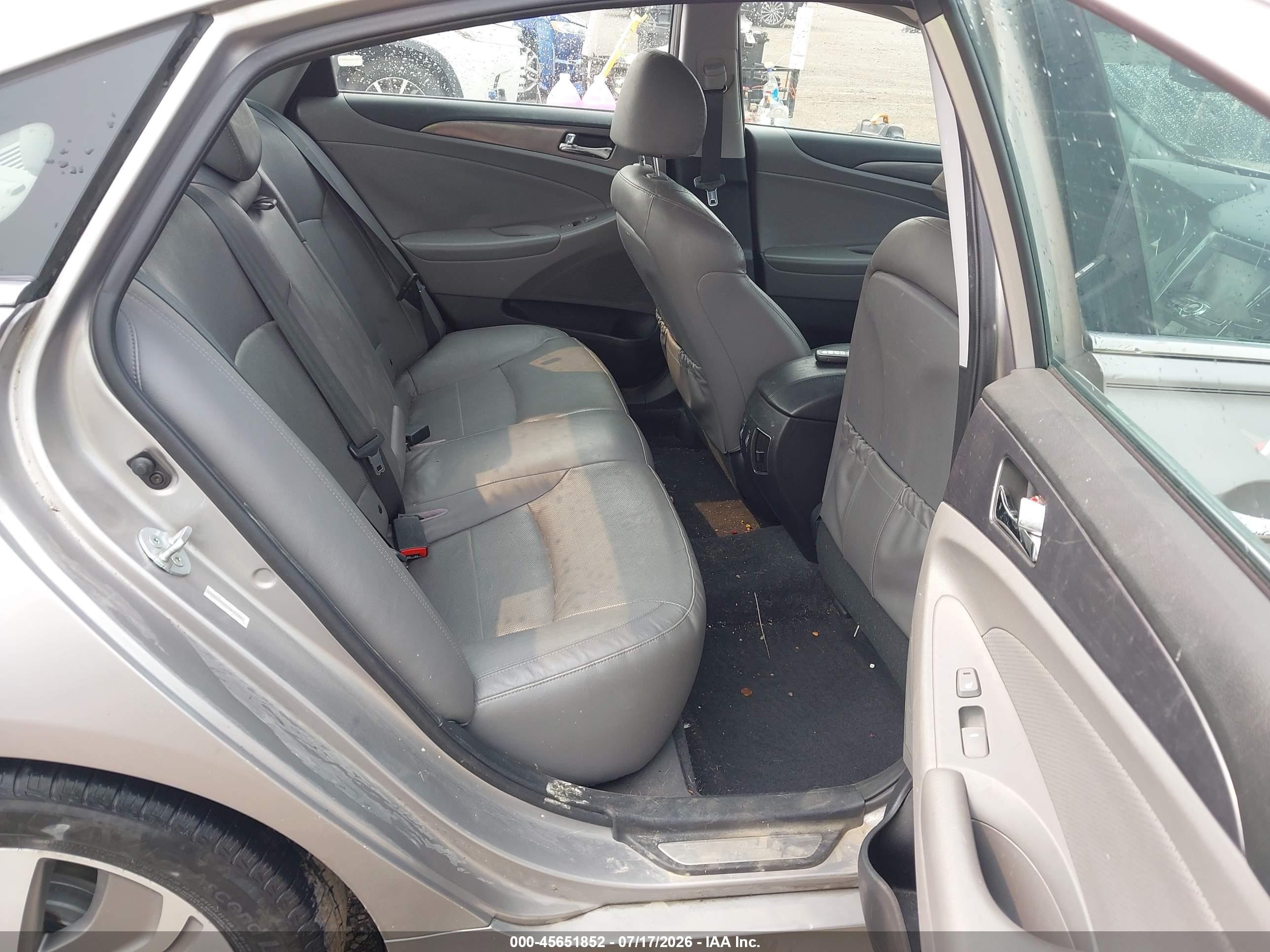 2013 Hyundai Sonata Hybrid Limited Silver vin: KMHEC4A42DA079334
