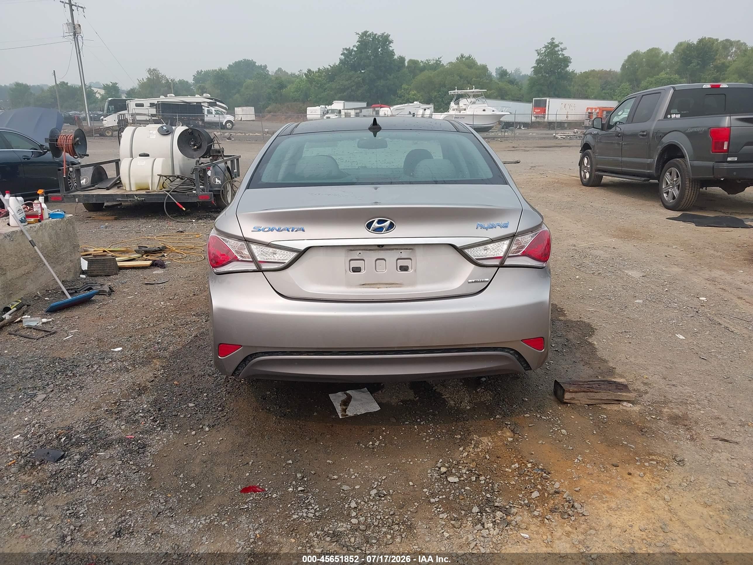 2013 Hyundai Sonata Hybrid Limited Silver vin: KMHEC4A42DA079334