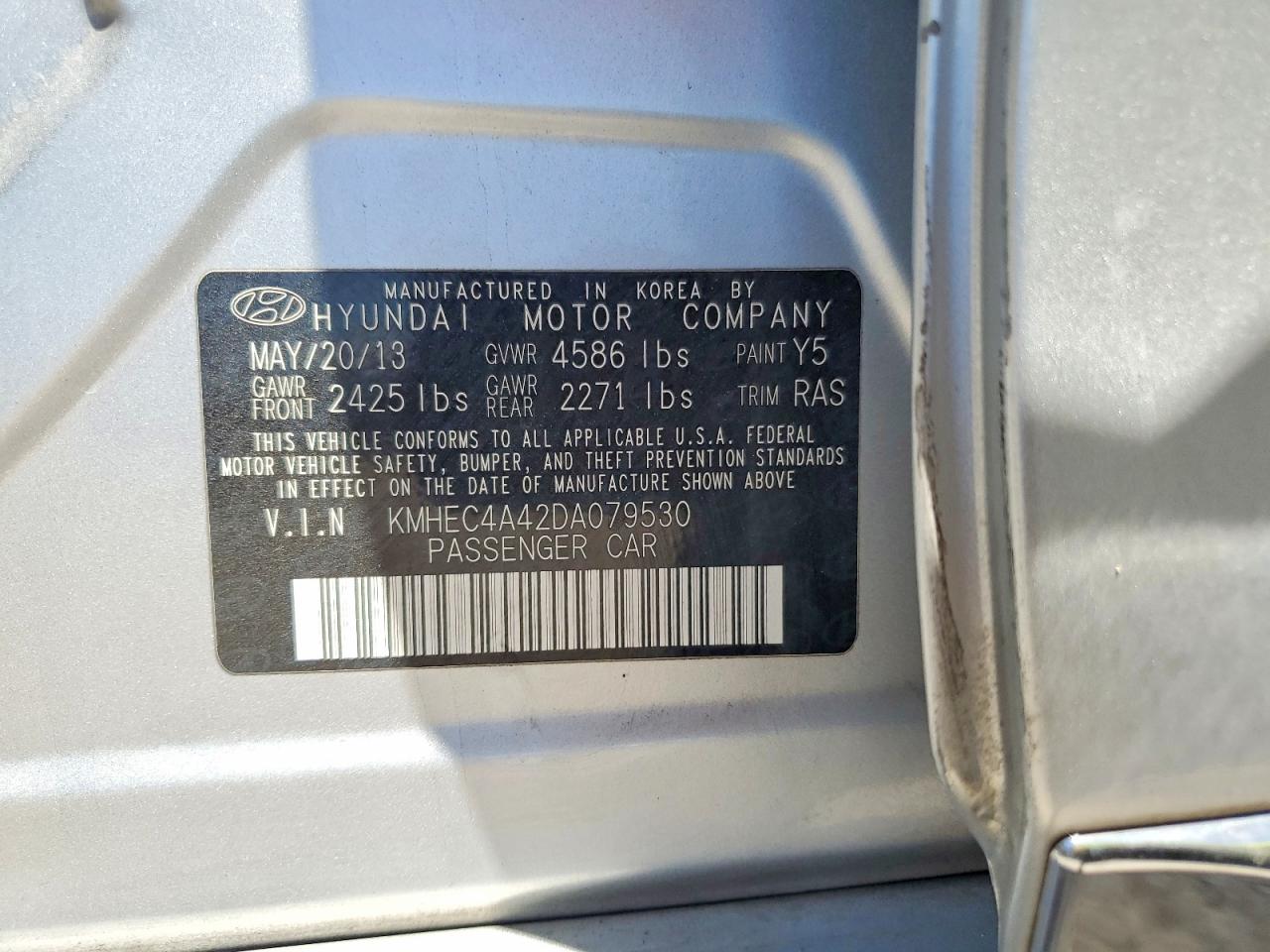 2013 Hyundai Sonata Hybrid Серебряный vin: KMHEC4A42DA079530