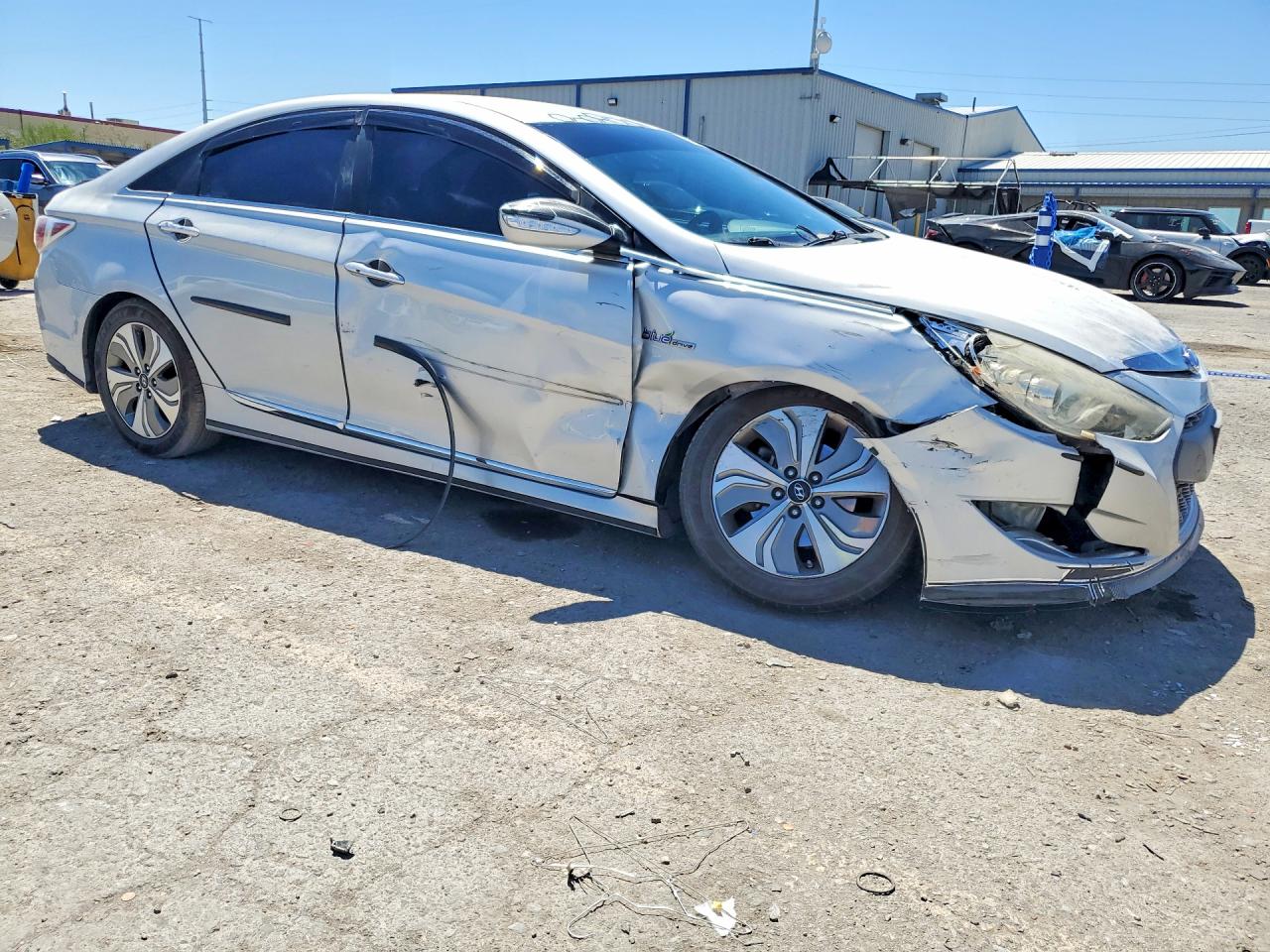 2013 Hyundai Sonata Hybrid Серебряный vin: KMHEC4A42DA079530