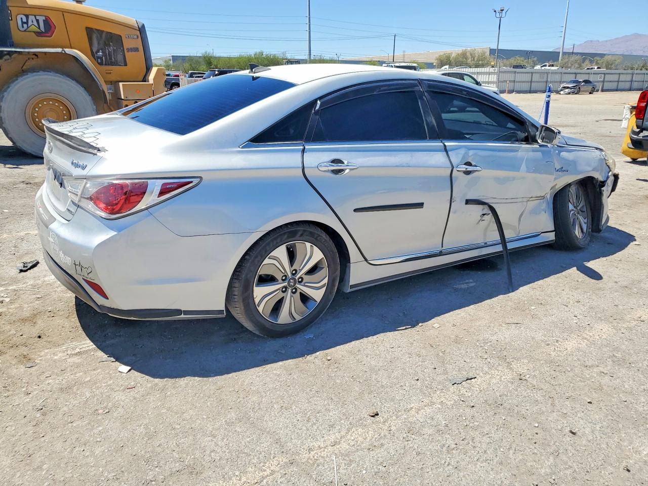 2013 Hyundai Sonata Hybrid Серебряный vin: KMHEC4A42DA079530