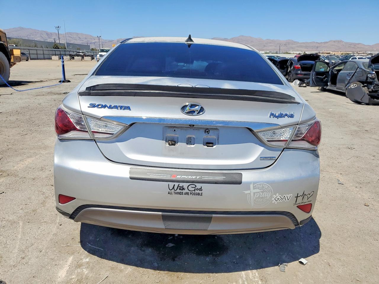 2013 Hyundai Sonata Hybrid Серебряный vin: KMHEC4A42DA079530