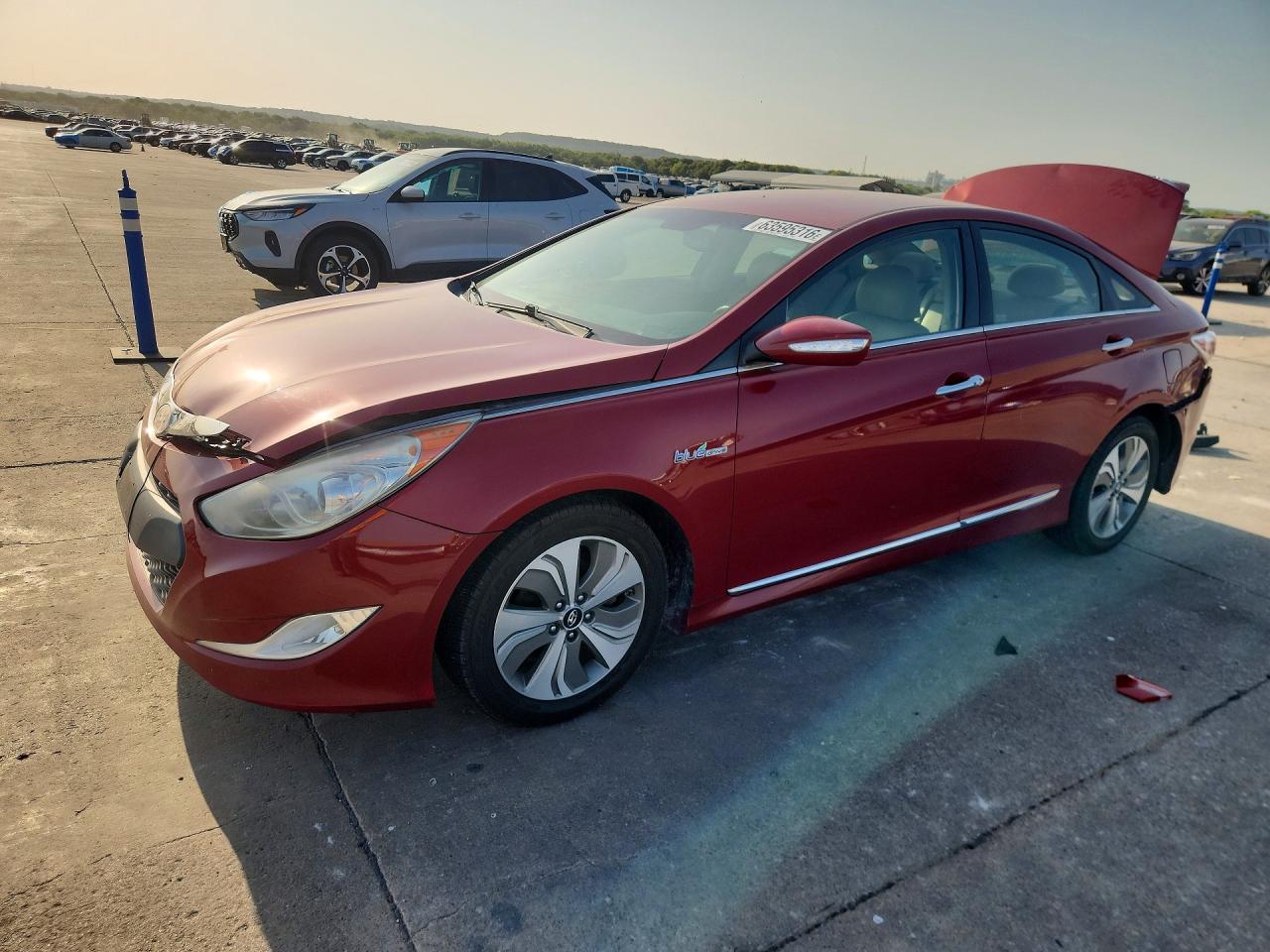 2013 Hyundai Sonata Hybrid Red vin: KMHEC4A42DA081746