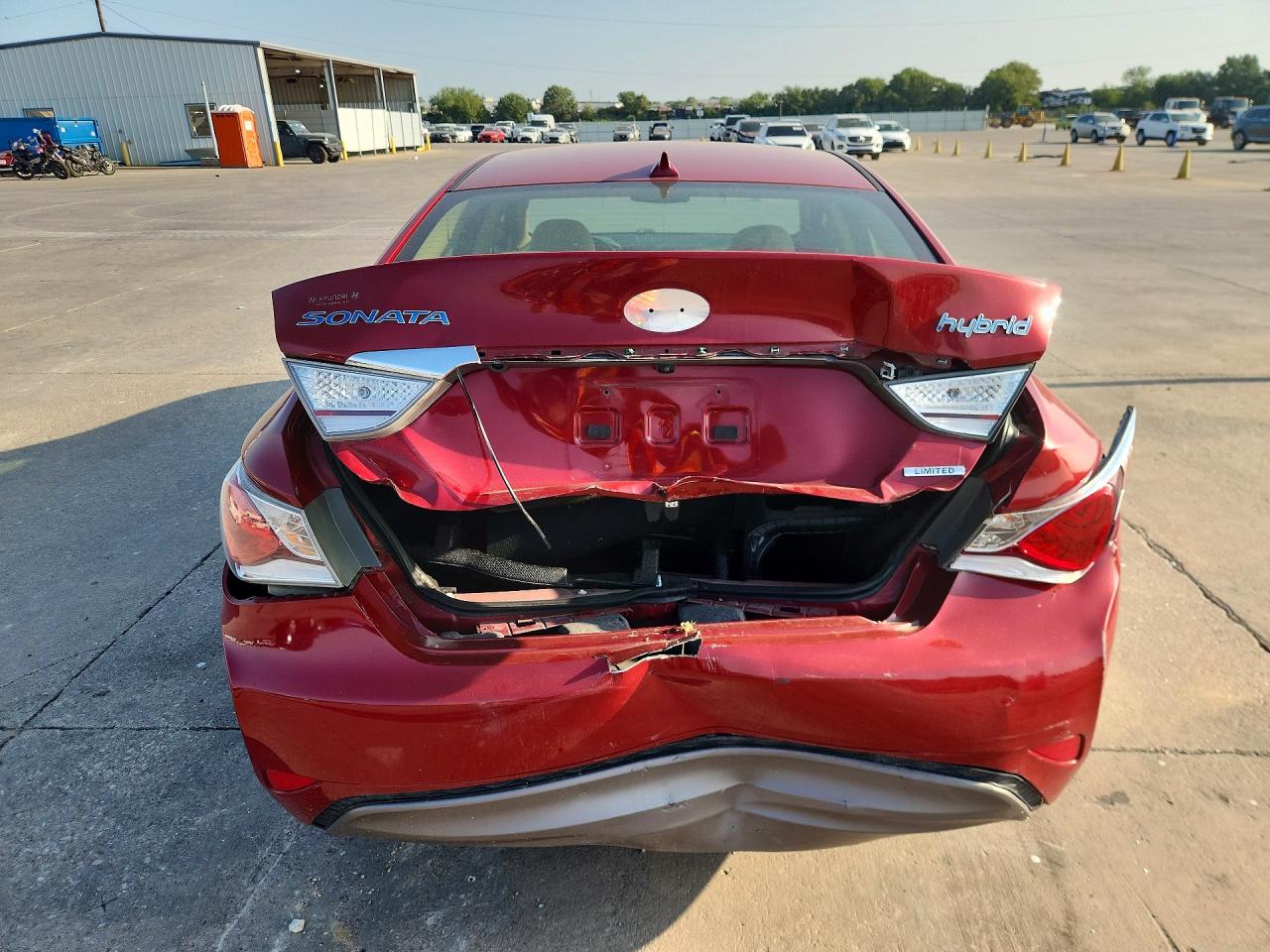 2013 Hyundai Sonata Hybrid Red vin: KMHEC4A42DA081746
