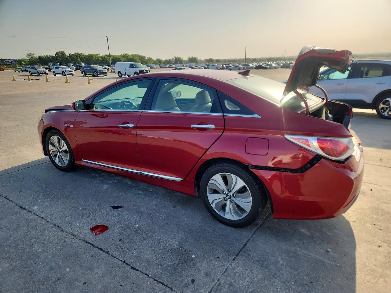 2013 Hyundai Sonata Hybrid Red vin: KMHEC4A42DA081746