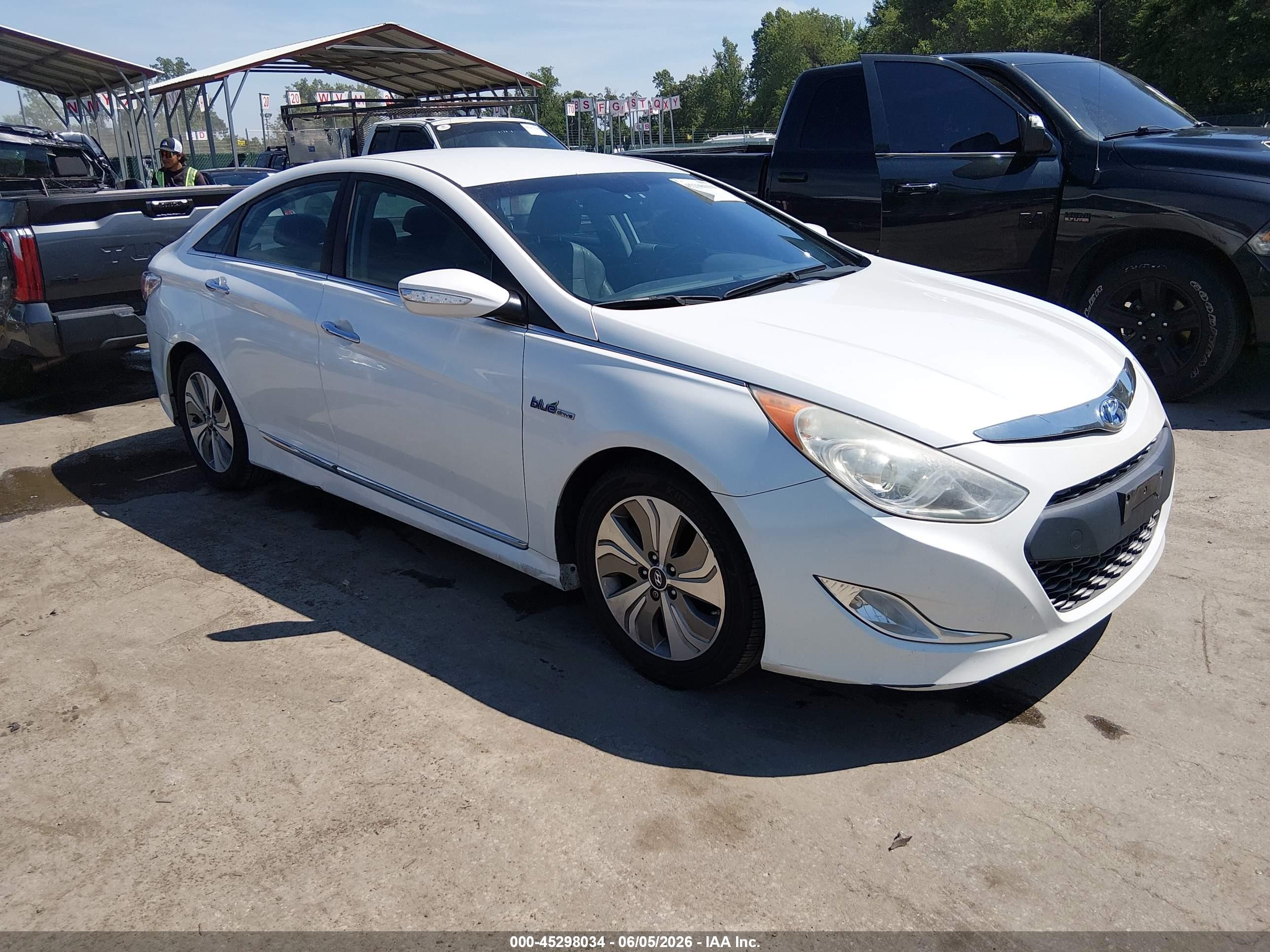 2013 Hyundai Sonata Hybrid Limited White vin: KMHEC4A42DA090687