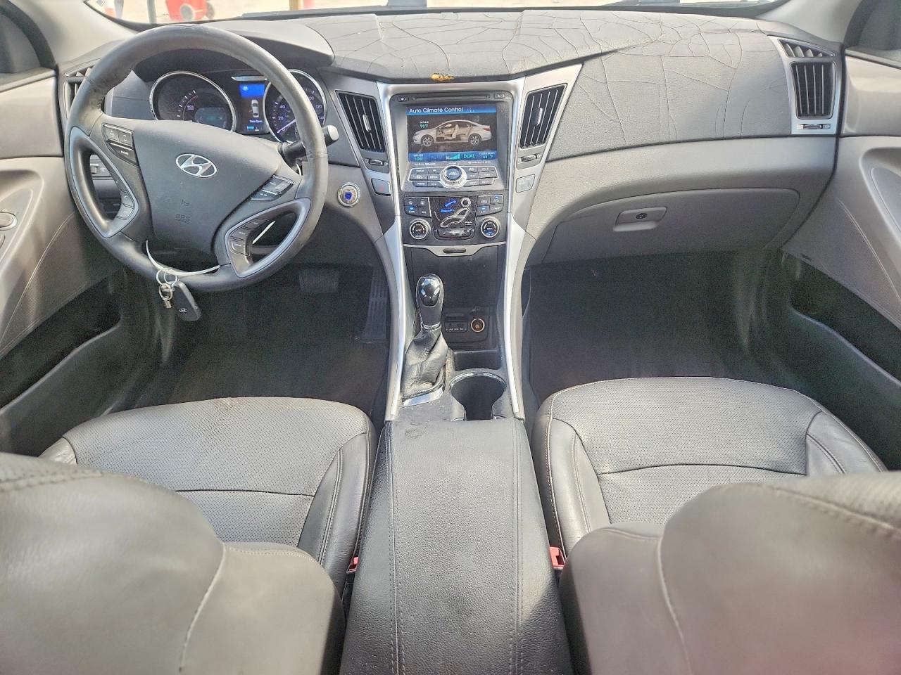 2013 Hyundai Sonata Hybrid Silver vin: KMHEC4A42DA094755