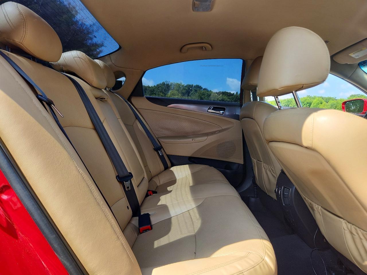 2013 Hyundai Sonata Hybrid Red vin: KMHEC4A42DA098000