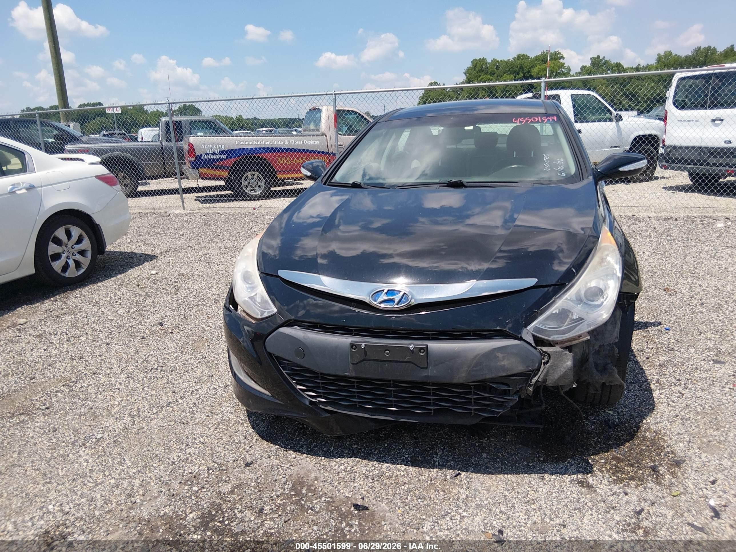 2014 Hyundai Sonata Hybrid Limited Black vin: KMHEC4A42EA105075
