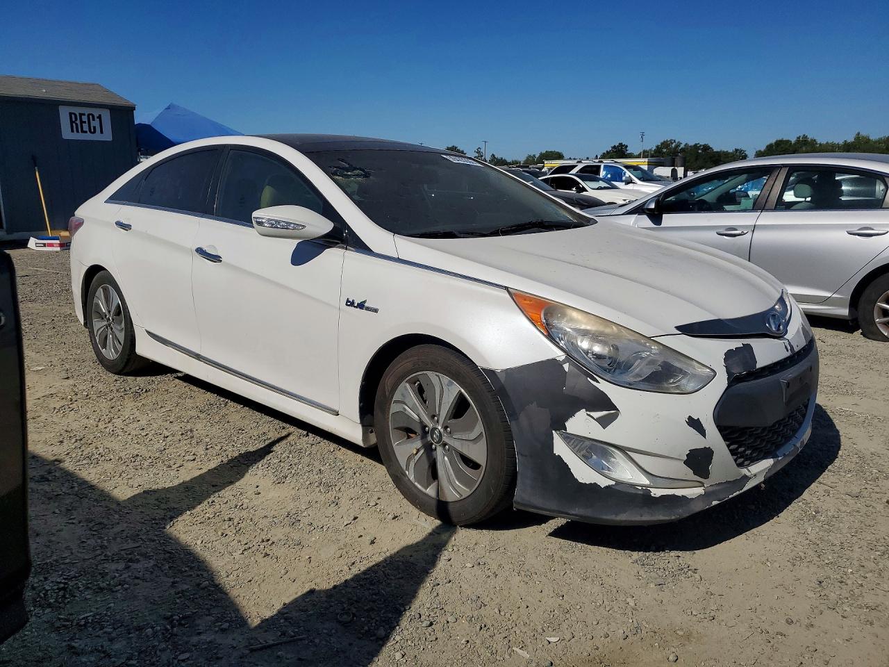 2014 Hyundai Sonata Hybrid White vin: KMHEC4A42EA107117