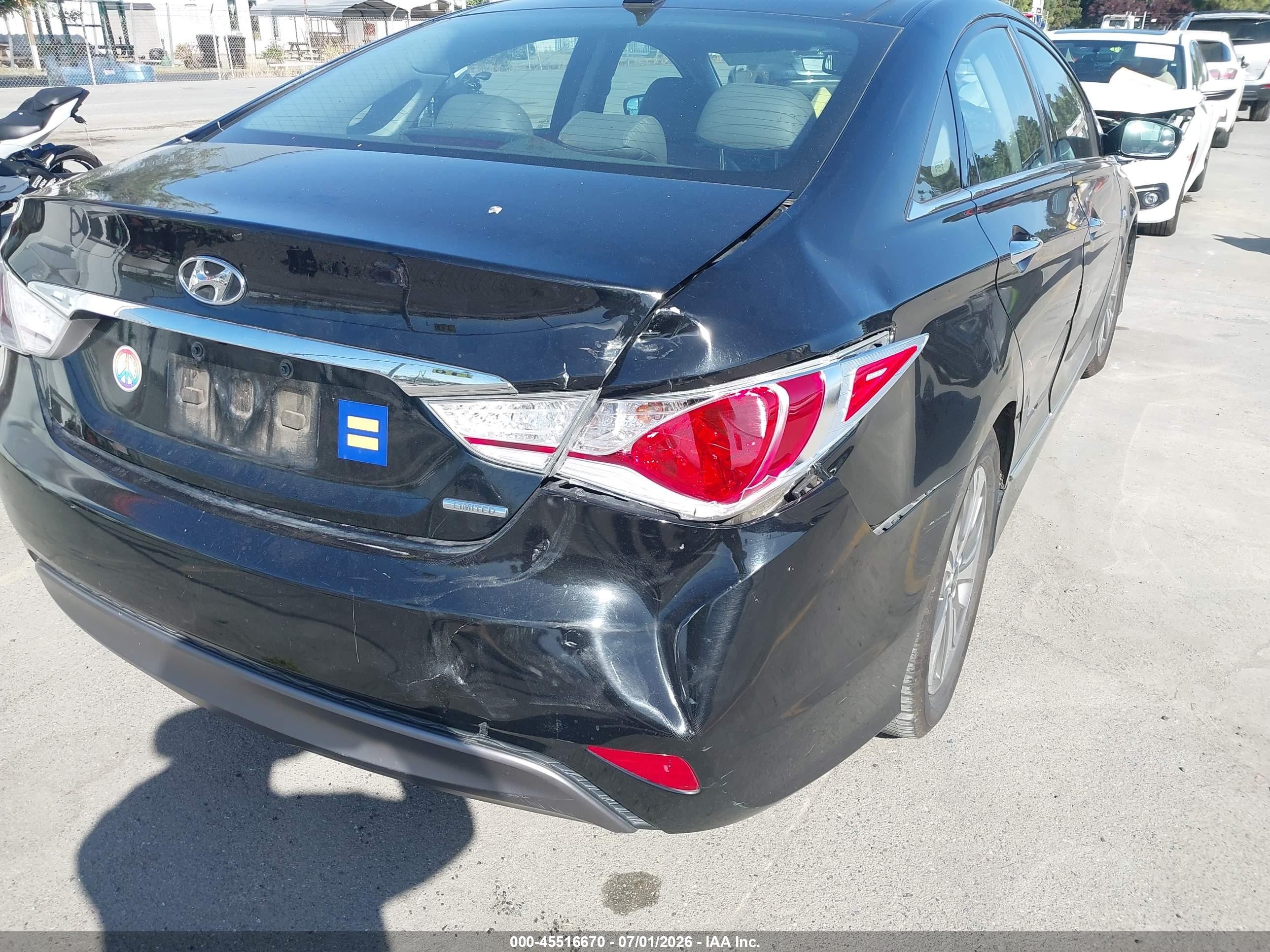 2014 Hyundai Sonata Hybrid Limited Black vin: KMHEC4A42EA107490
