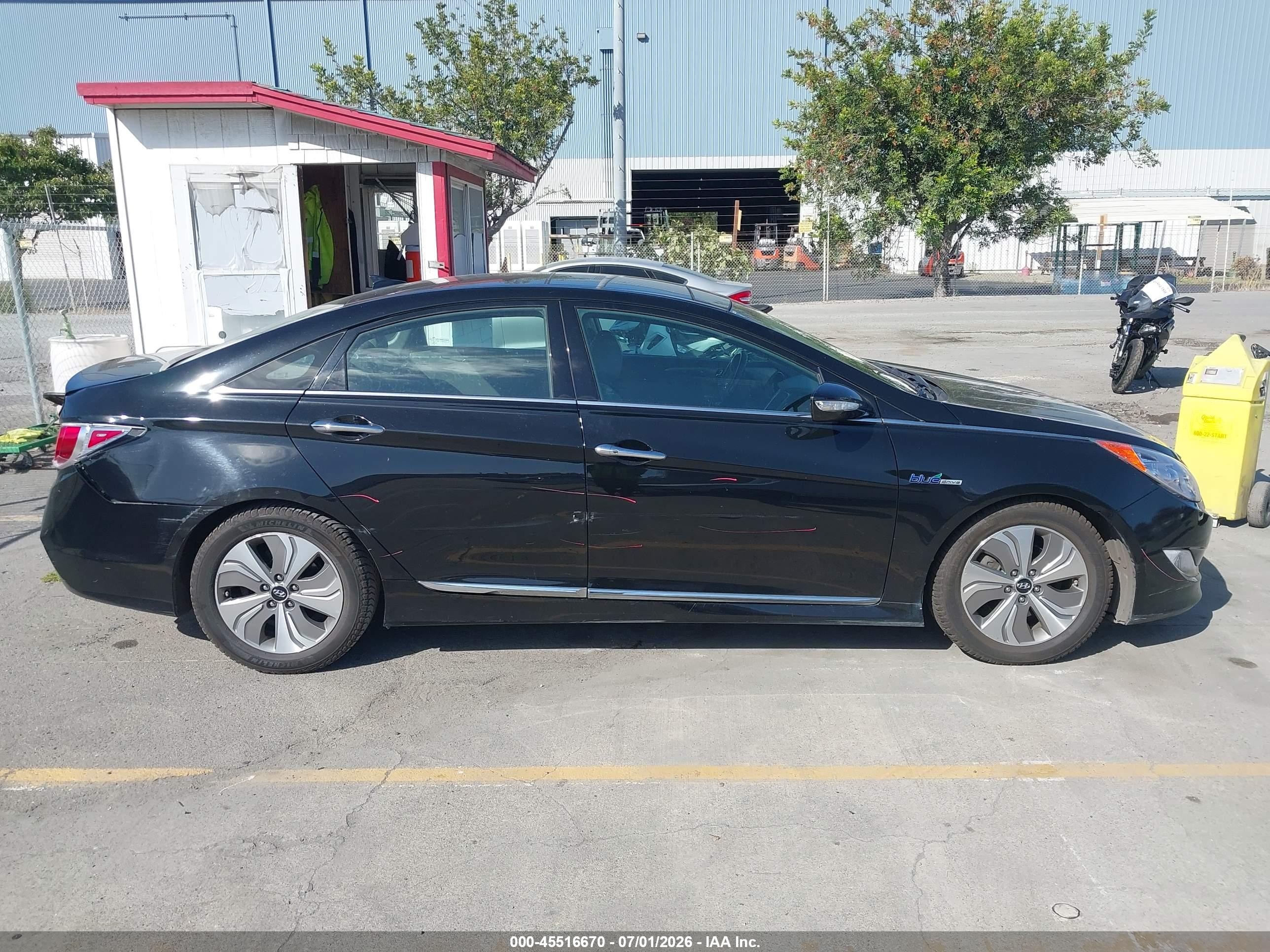 2014 Hyundai Sonata Hybrid Limited Black vin: KMHEC4A42EA107490