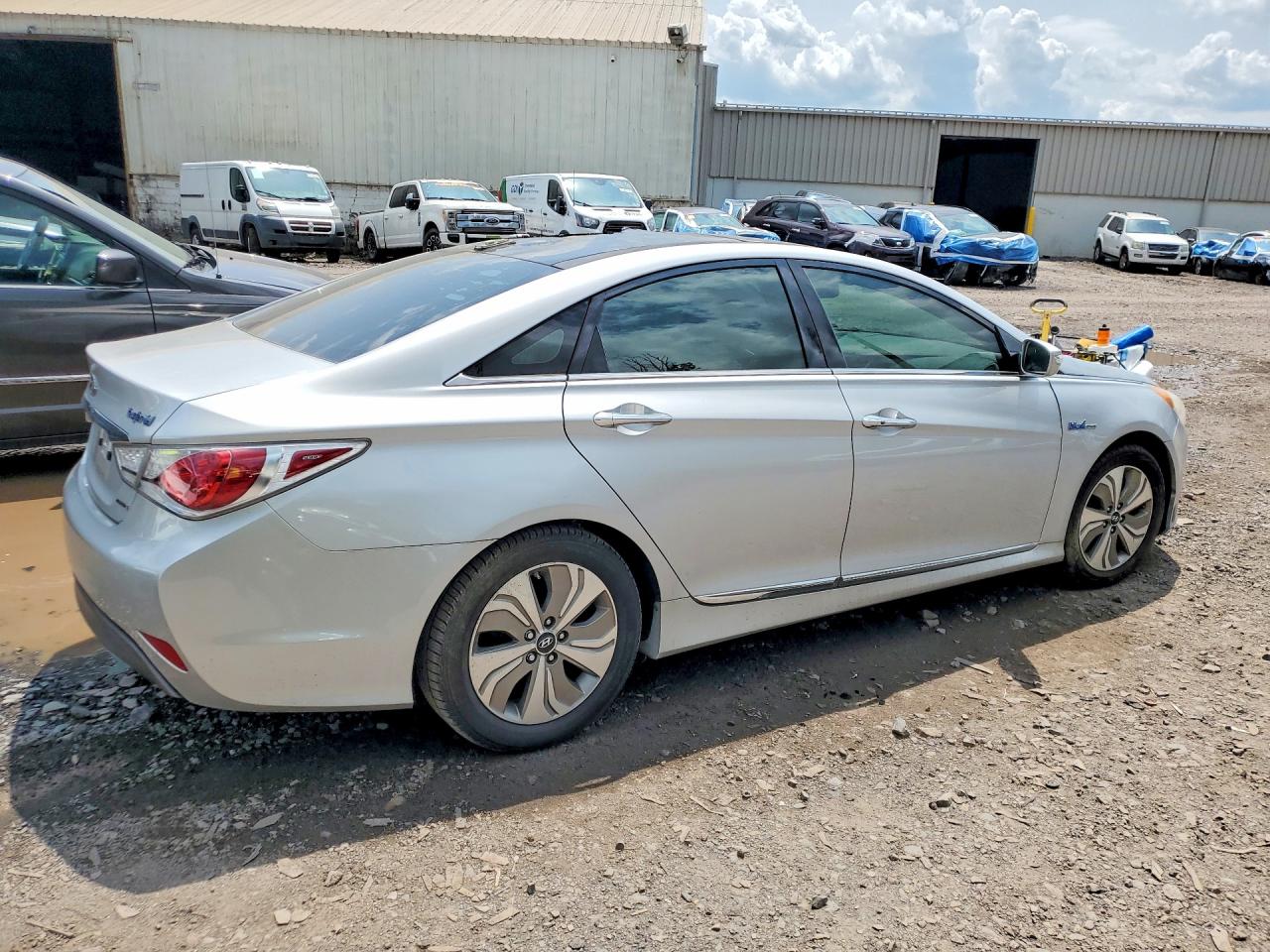 2014 Hyundai Sonata Hybrid Silver vin: KMHEC4A42EA108610