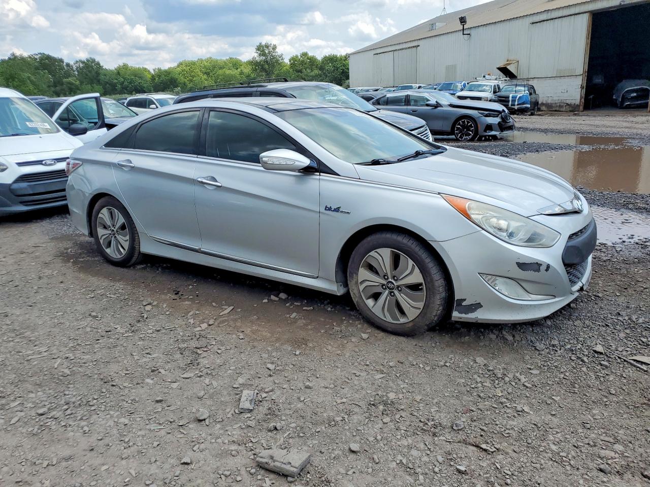 2014 Hyundai Sonata Hybrid Silver vin: KMHEC4A42EA108610