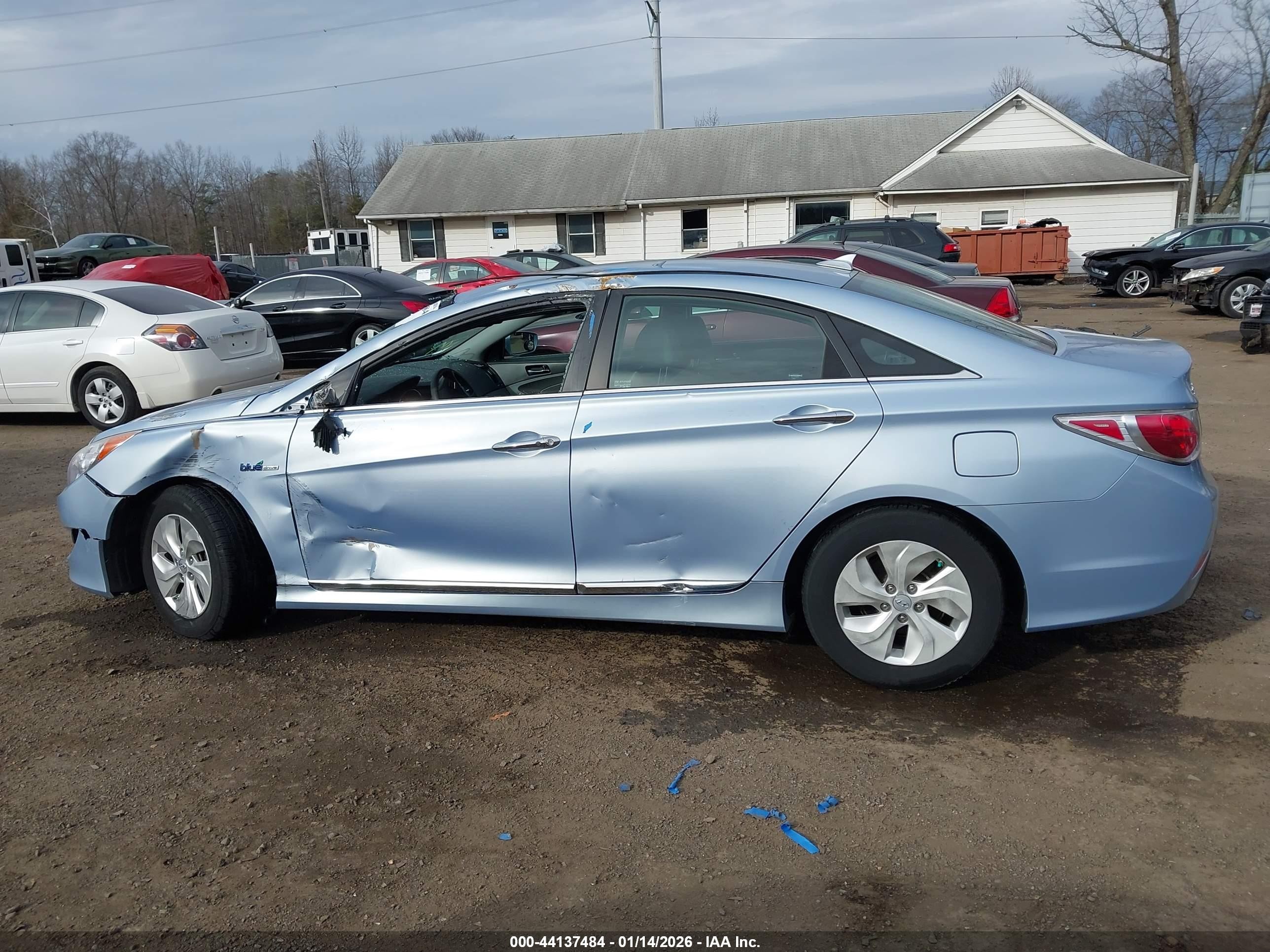2014 Hyundai Sonata Hybrid   Light Blue vin: KMHEC4A42EA114312