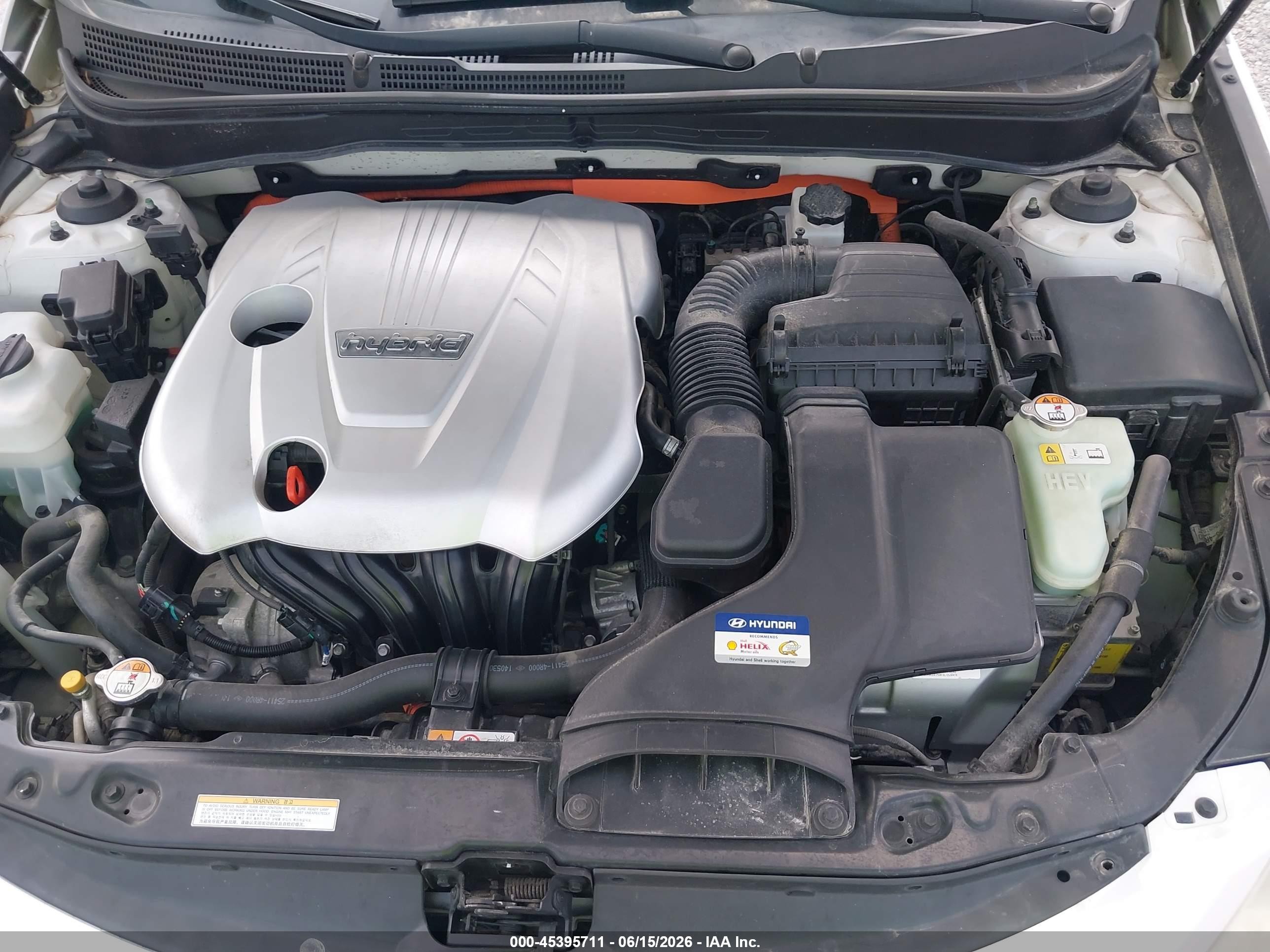 2015 Hyundai Sonata Hybrid   Белый vin: KMHEC4A42FA120077
