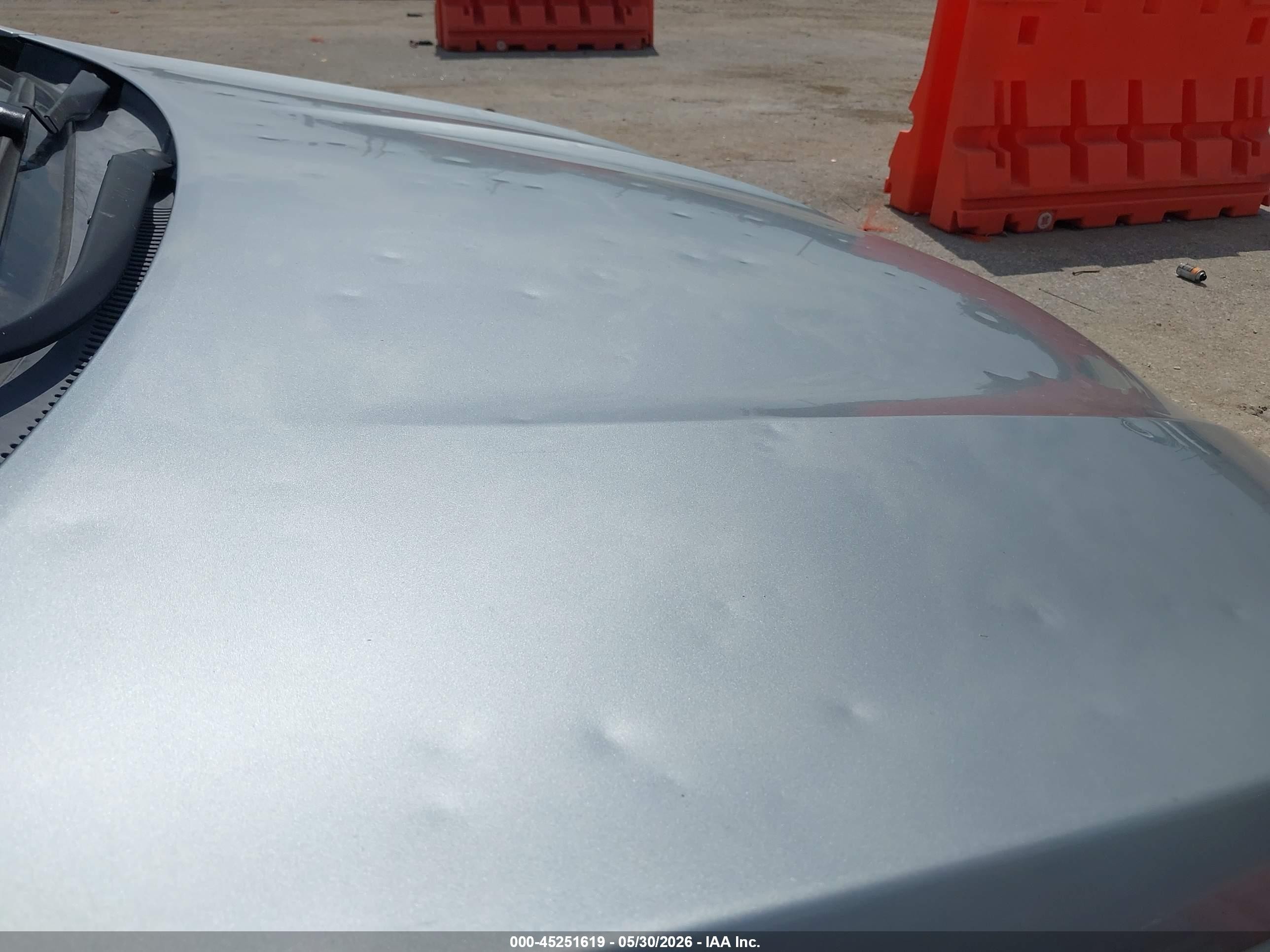2015 Hyundai Sonata Hybrid   Silver vin: KMHEC4A42FA120693