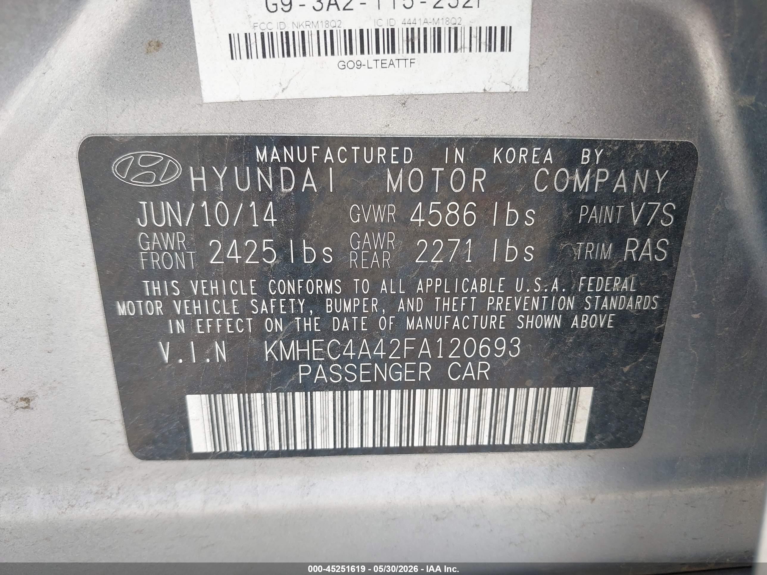 2015 Hyundai Sonata Hybrid   Silver vin: KMHEC4A42FA120693