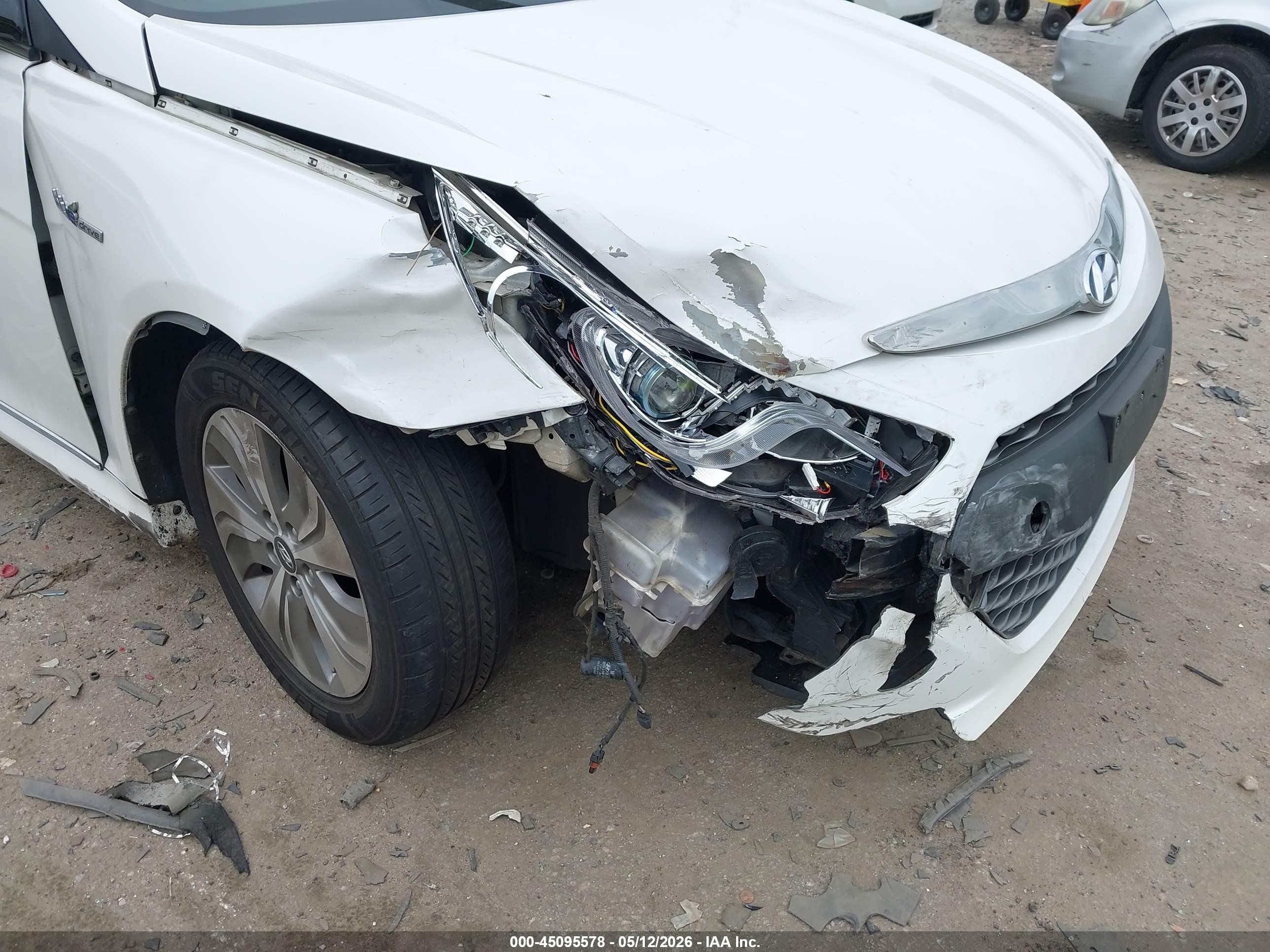 2015 Hyundai Sonata Hybrid Limited White vin: KMHEC4A42FA125263