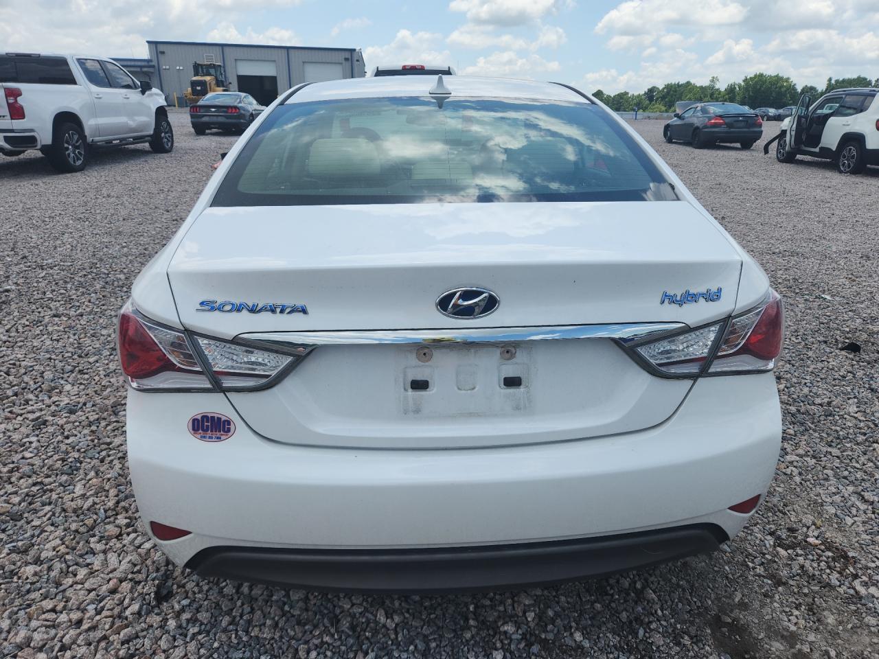 2015 Hyundai Sonata Hybrid Base White vin: KMHEC4A42FA134559
