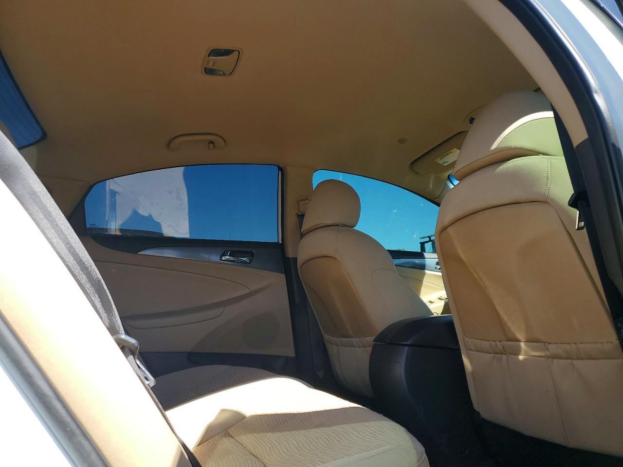 2015 Hyundai Sonata Hybrid Base White vin: KMHEC4A42FA137901