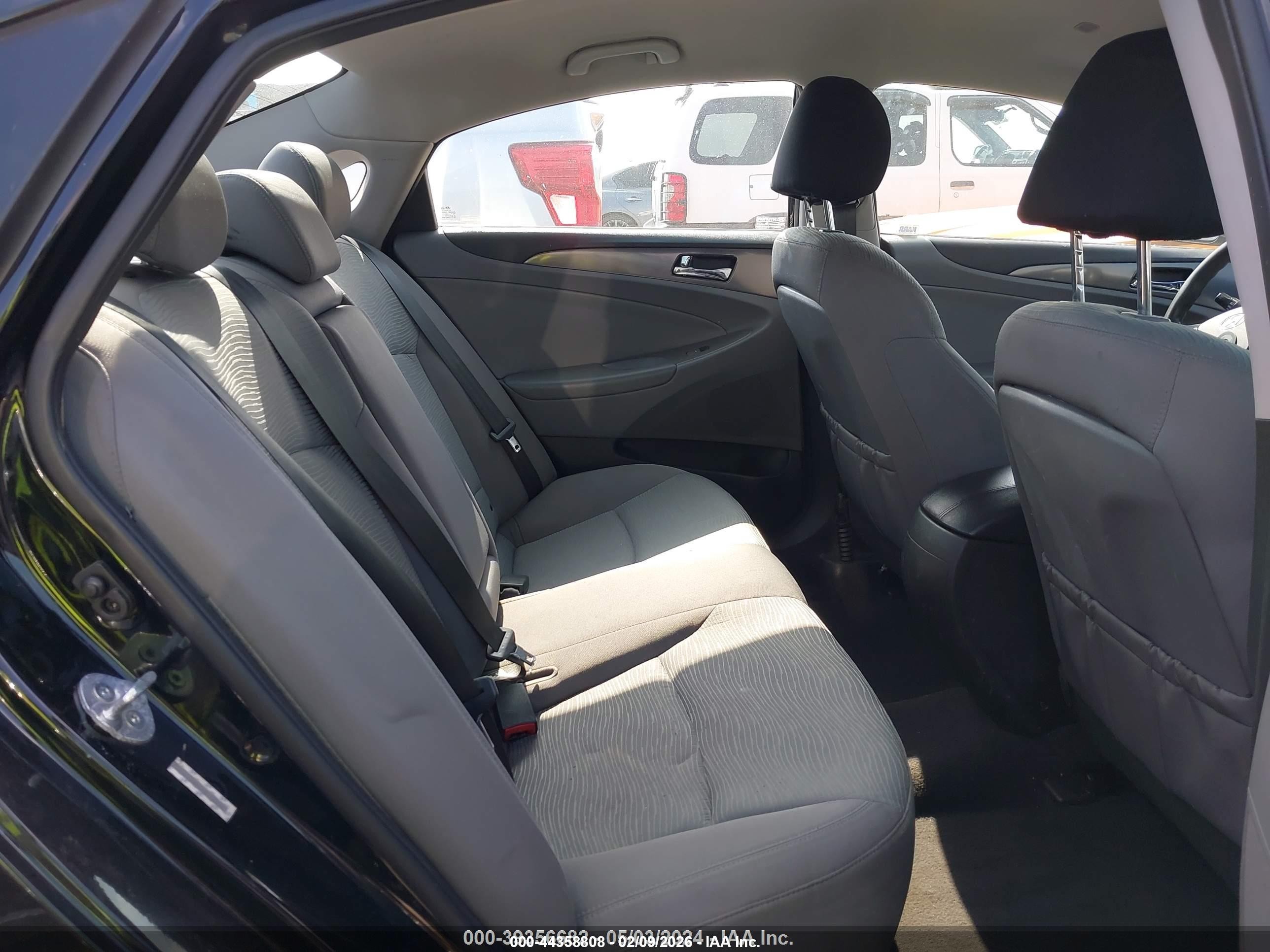 2015 Hyundai Sonata Hybrid   Black vin: KMHEC4A42FA138594