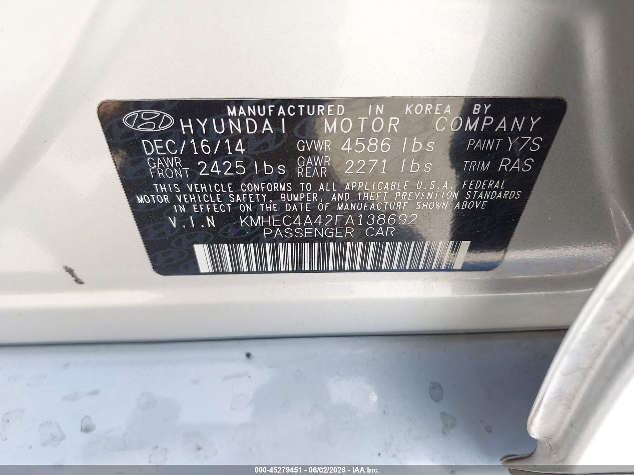 2015 Hyundai Sonata Hybrid   Silver vin: KMHEC4A42FA138692