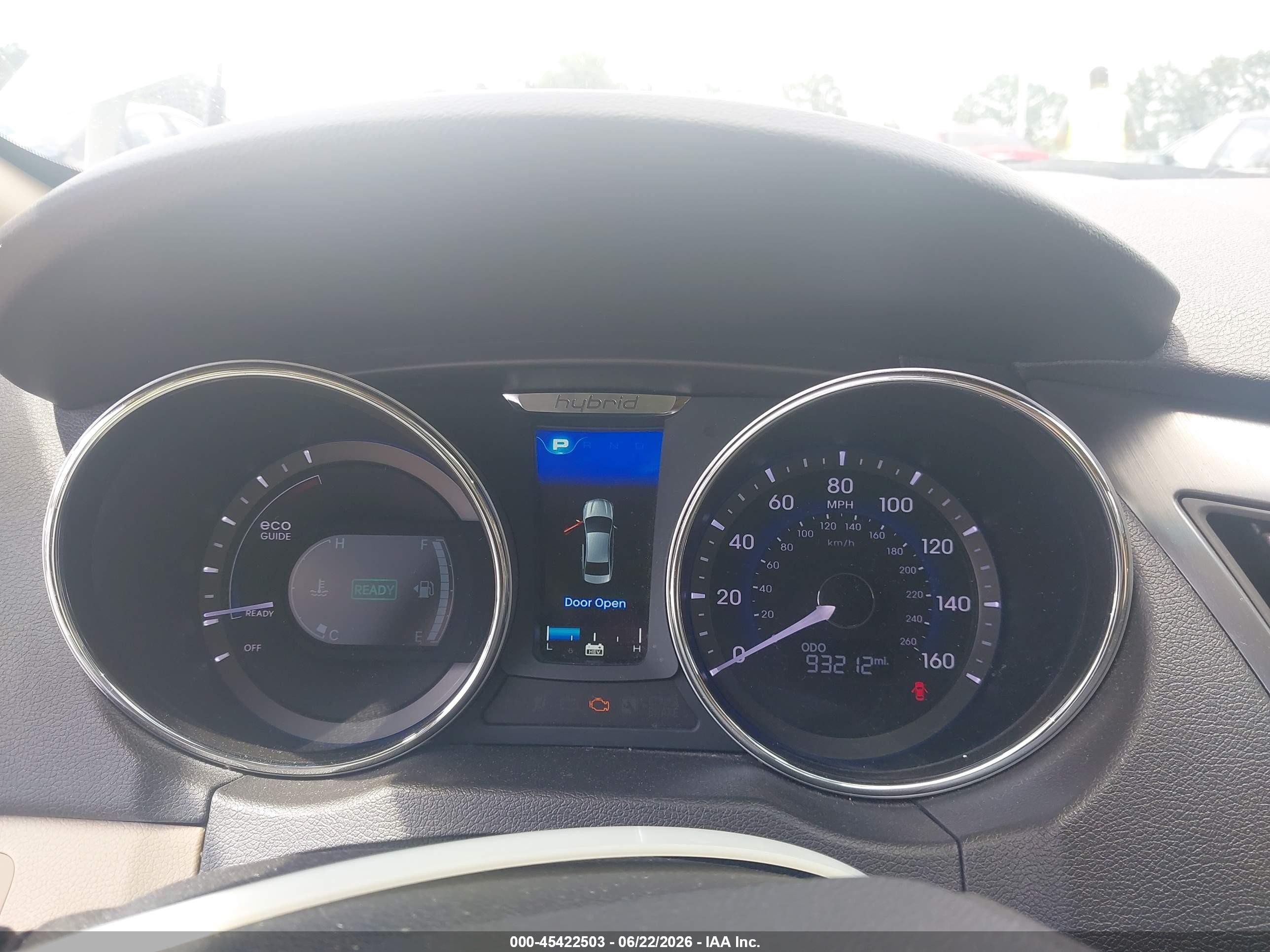 2015 Hyundai Sonata Hybrid   White vin: KMHEC4A42FA139731