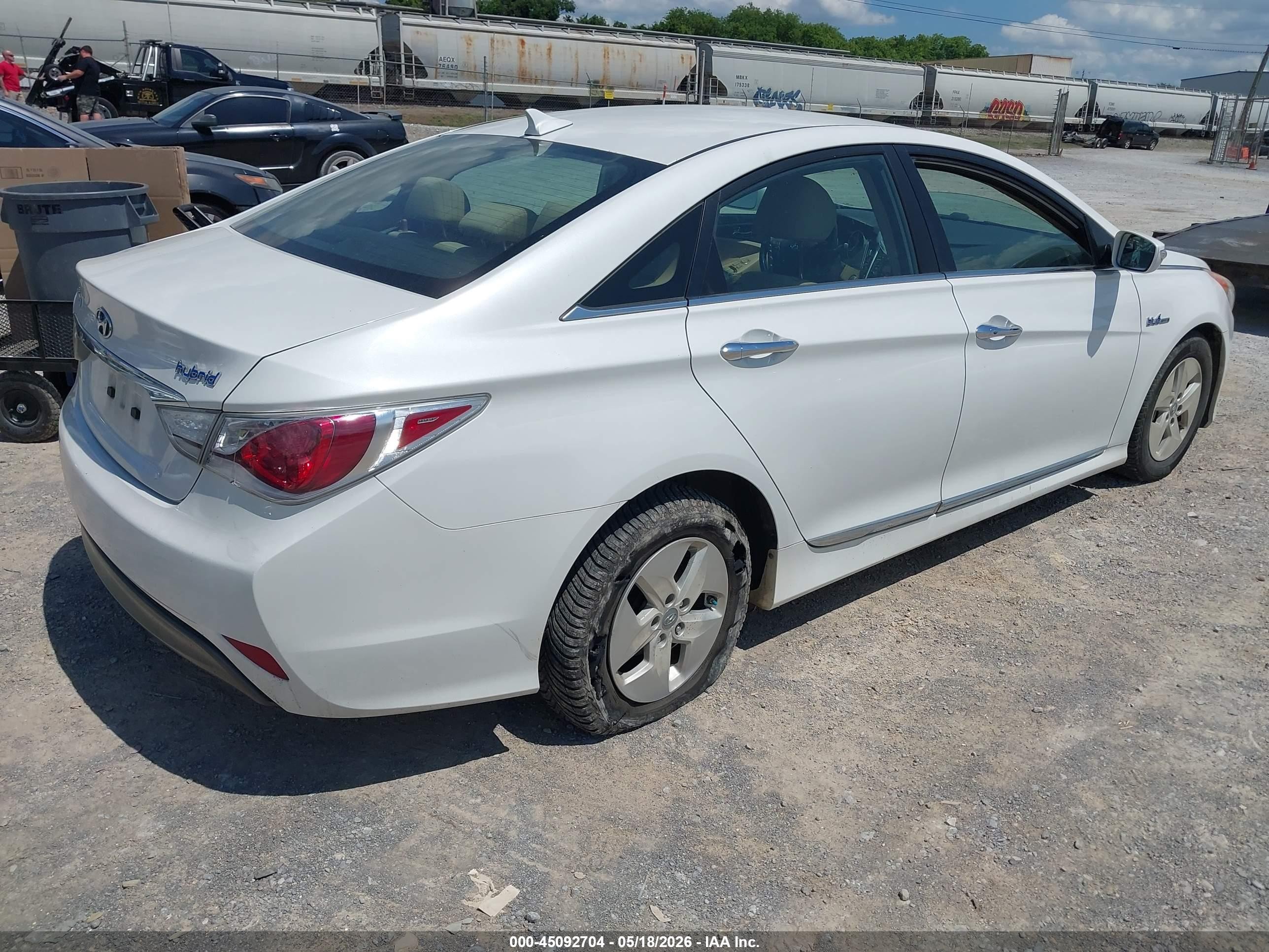 2011 Hyundai Sonata Hybrid   White vin: KMHEC4A43BA000606