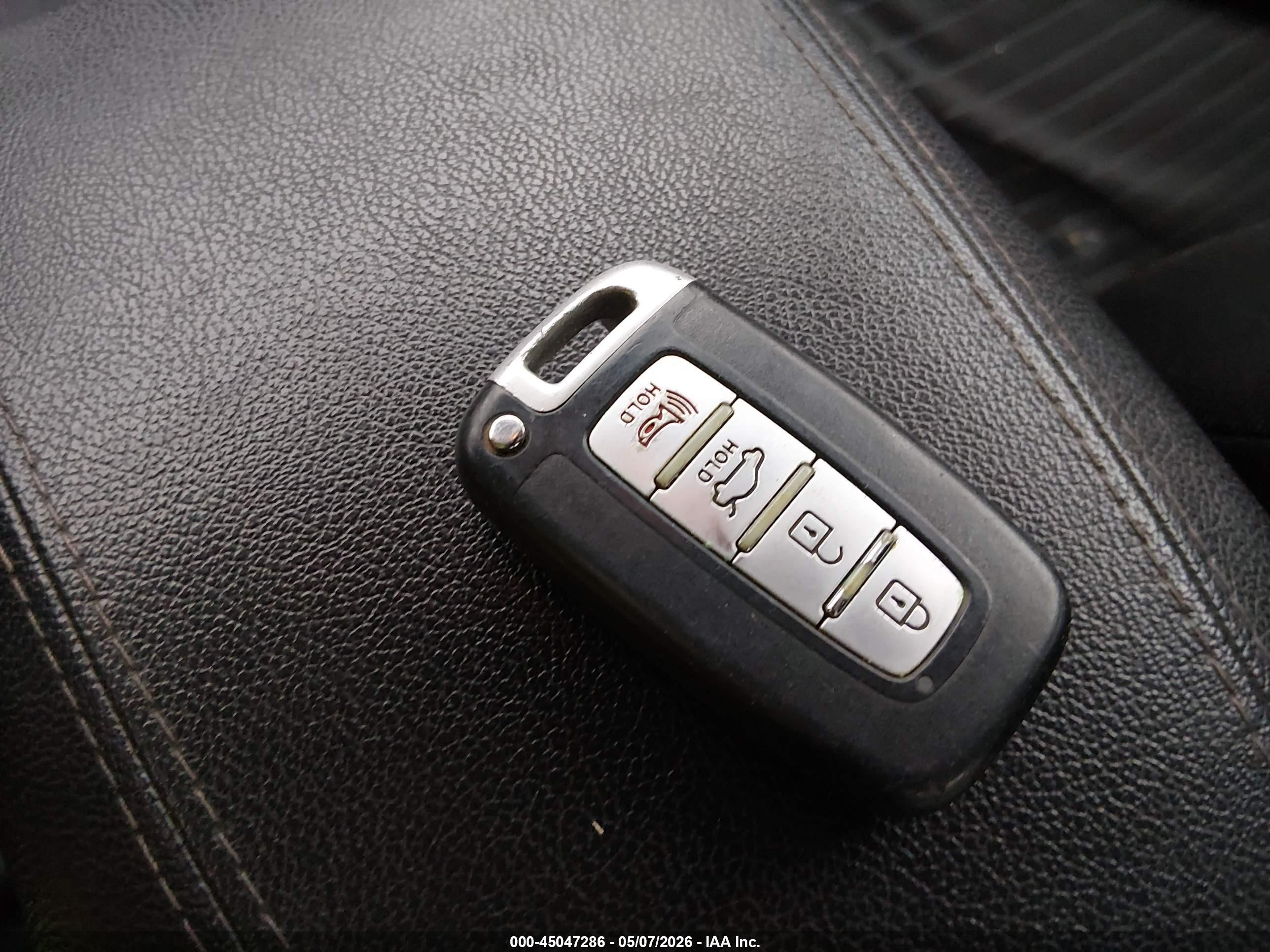 2011 Hyundai Sonata Hybrid   White vin: KMHEC4A43BA003618