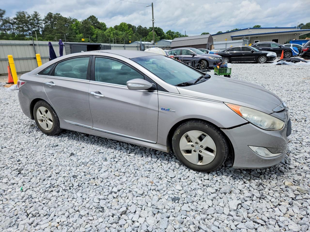 2011 Hyundai Sonata Hybrid Silver vin: KMHEC4A43BA004445