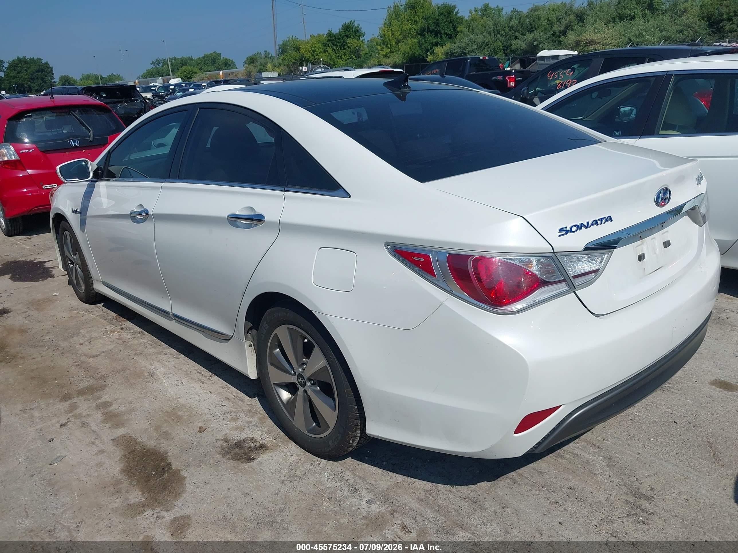 2011 Hyundai Sonata Hybrid   White vin: KMHEC4A43BA009466