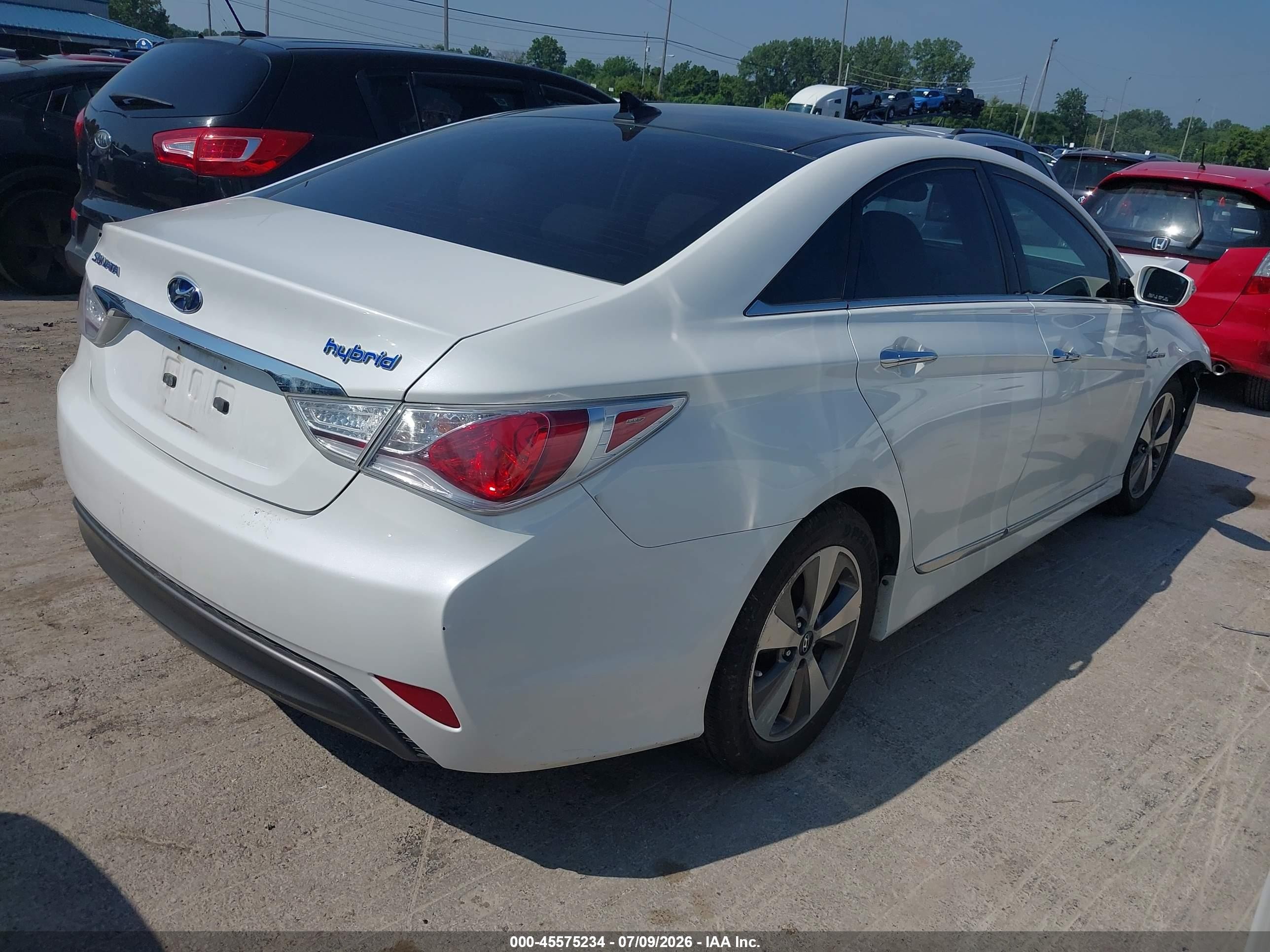 2011 Hyundai Sonata Hybrid   White vin: KMHEC4A43BA009466