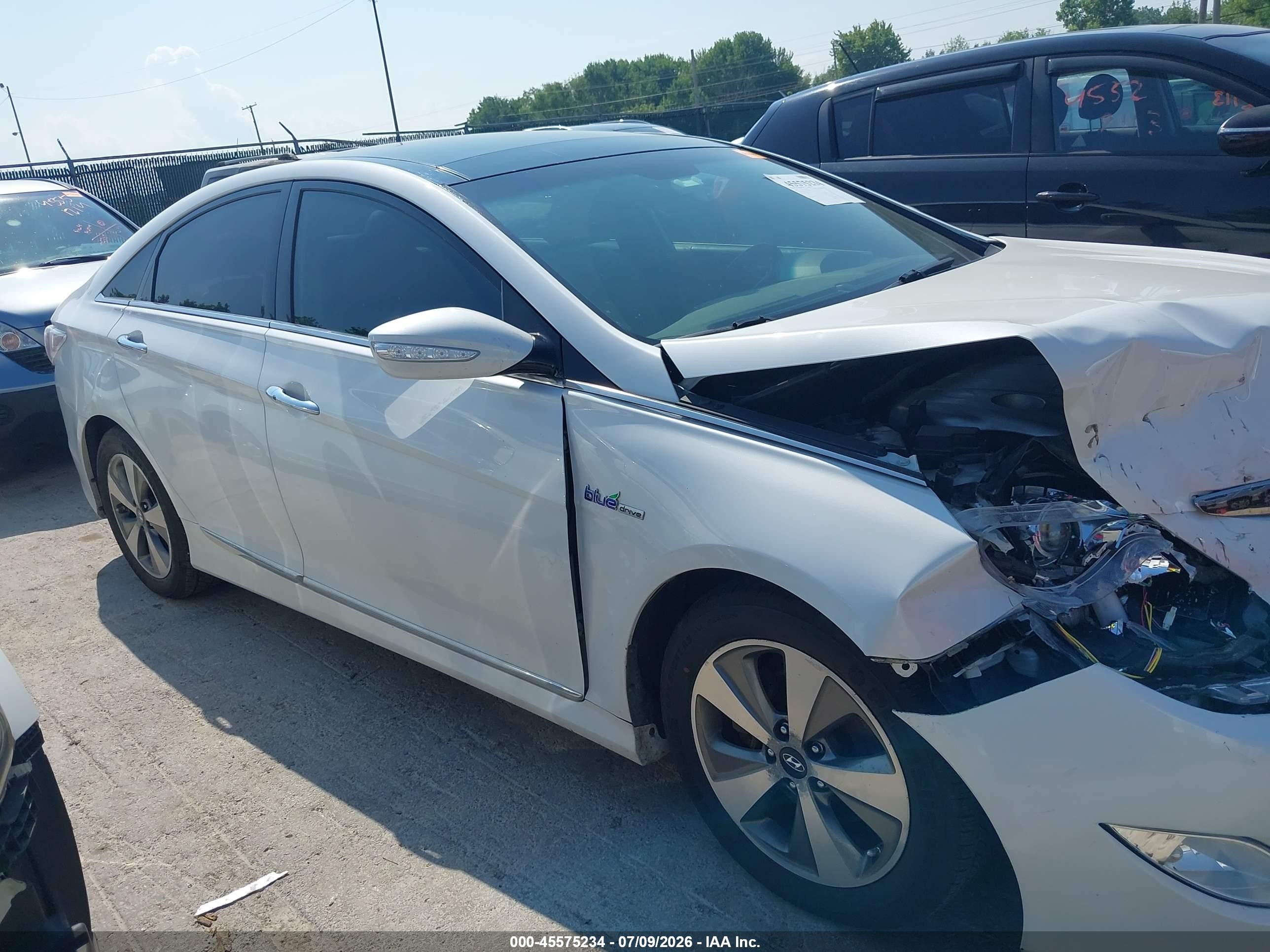 2011 Hyundai Sonata Hybrid   White vin: KMHEC4A43BA009466