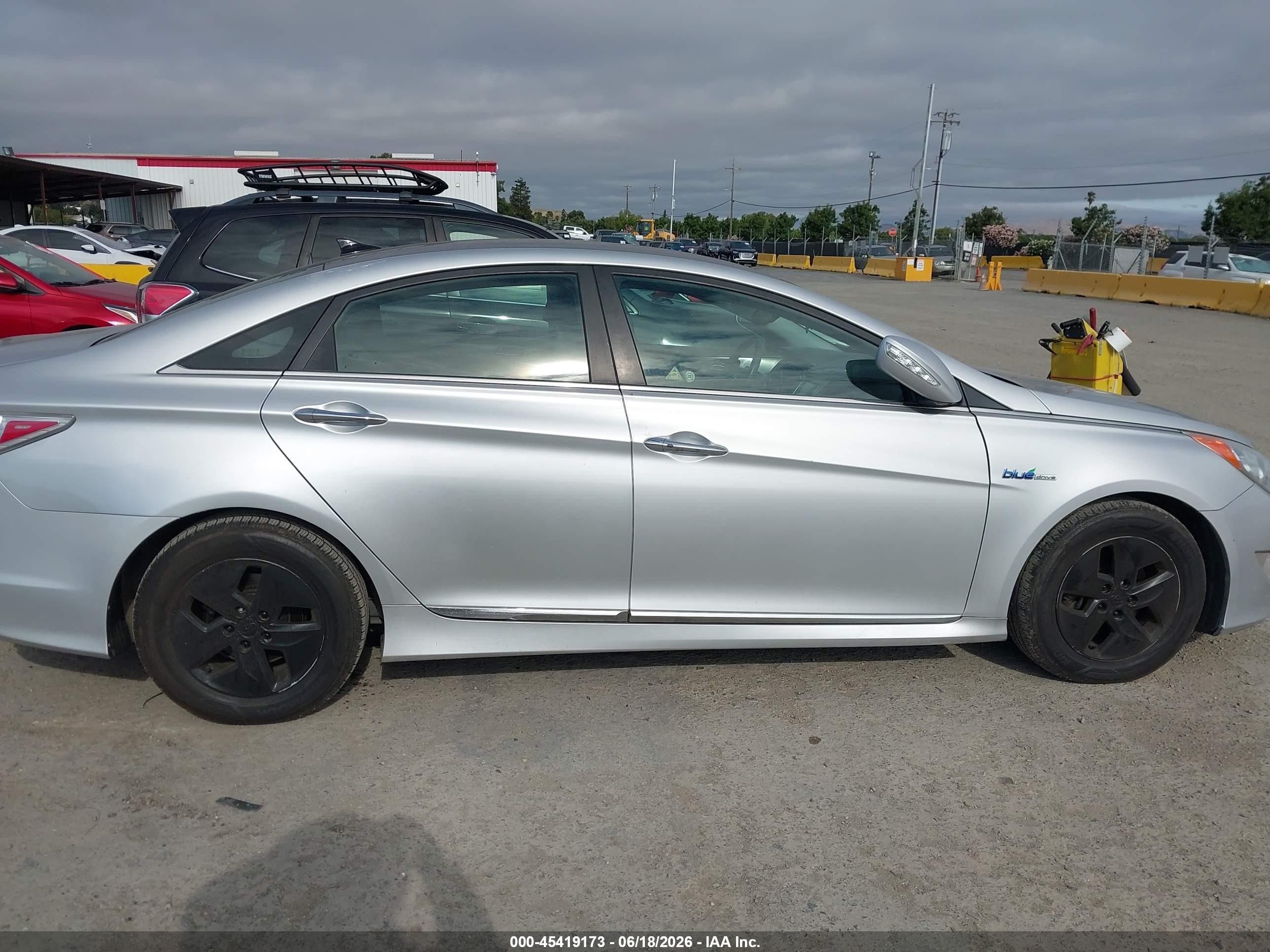 2012 Hyundai Sonata Hybrid   Gray vin: KMHEC4A43CA024521