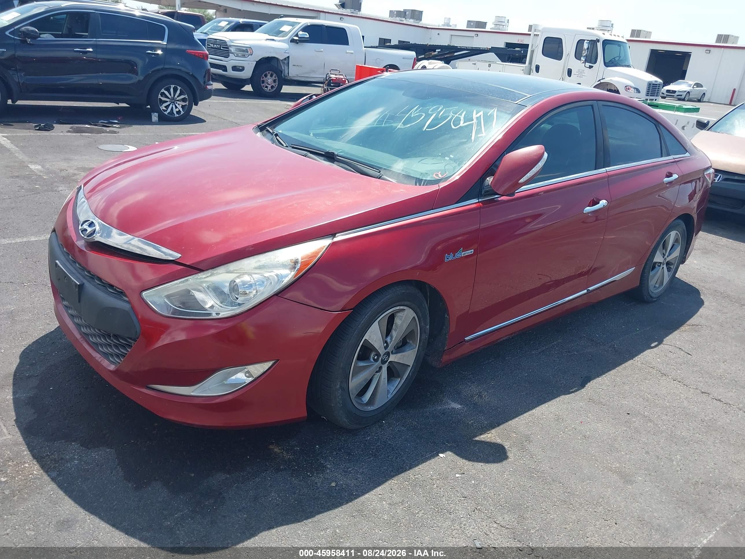 2012 Hyundai Sonata Hybrid   Red vin: KMHEC4A43CA025328